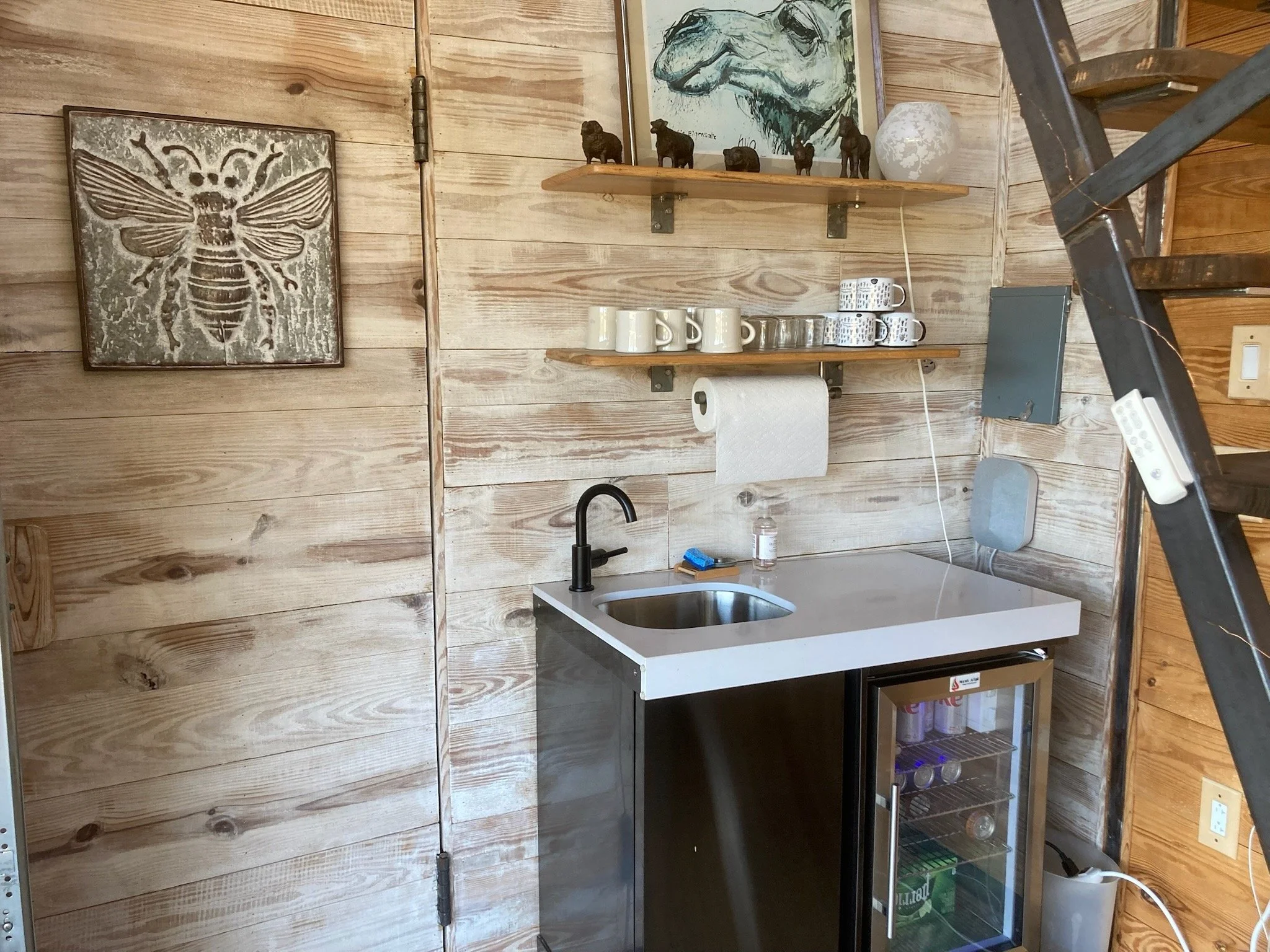 RuffwoodCountryClub_SchoolhouseCompound_HumpinToPlease_Kitchenette.jpeg
