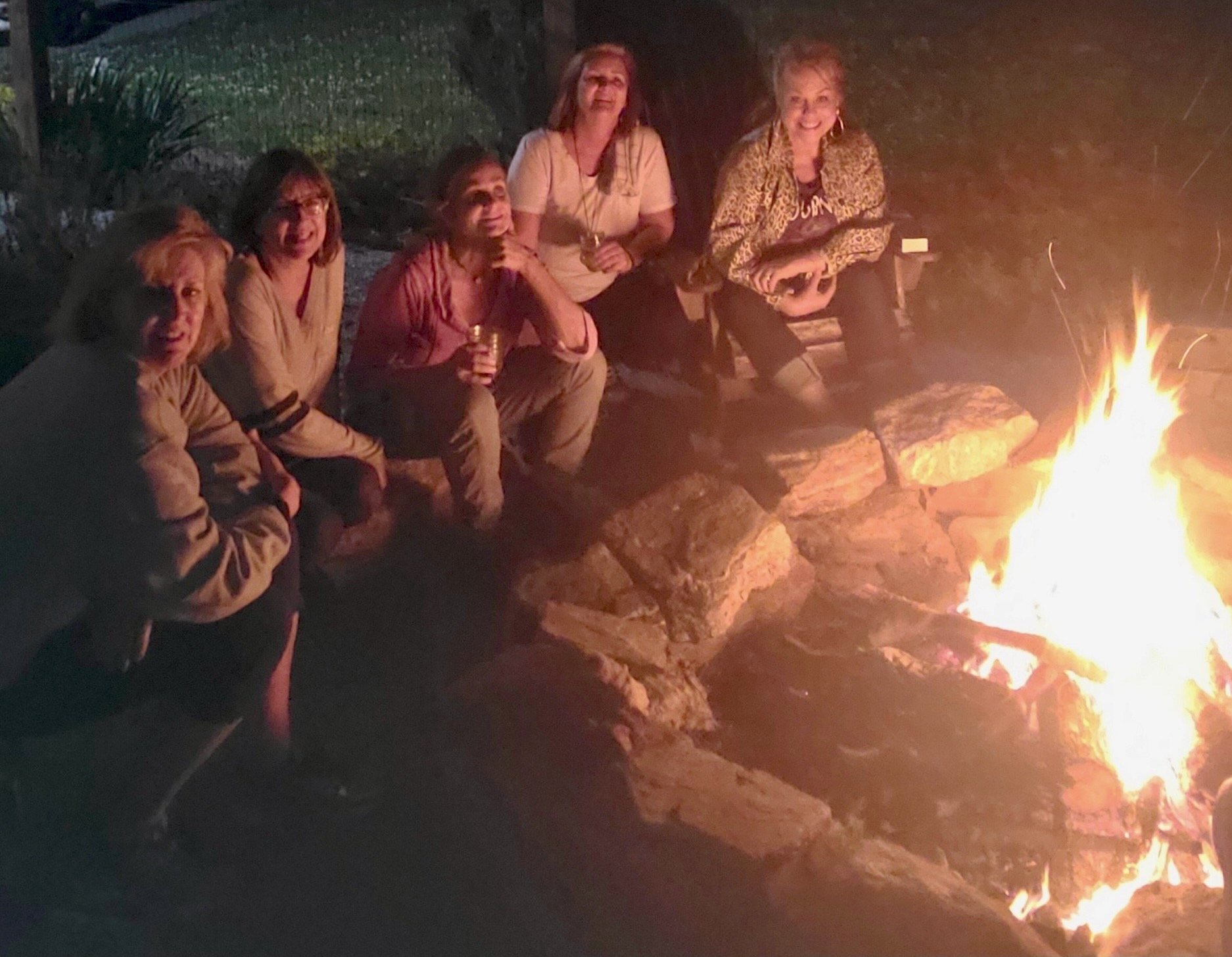RuffwoodCountryClub_Camping_CampfireFirepit07.jpeg