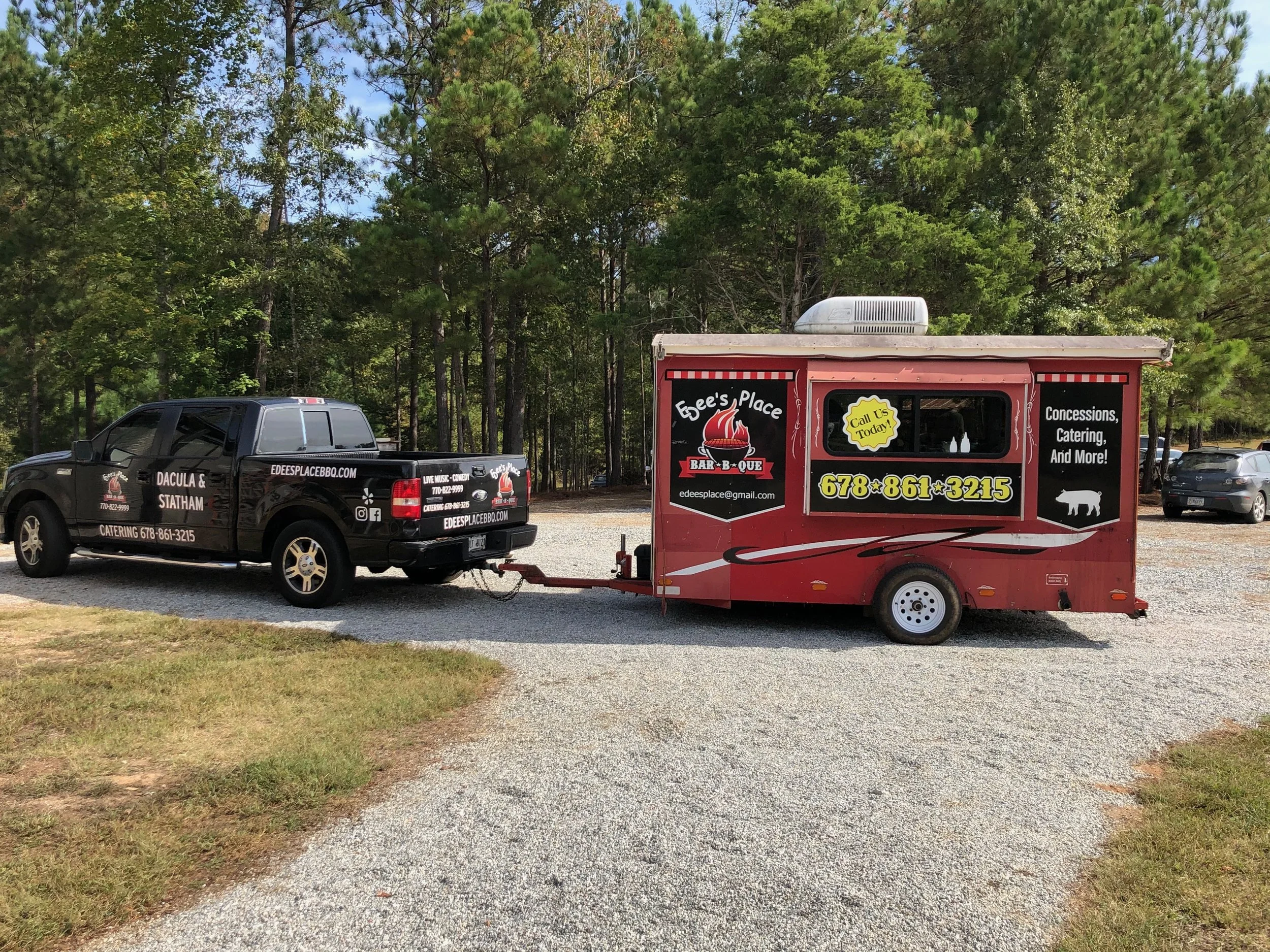 RuffwoodCountryClub_CorporateRetreatOffsite_FoodTrucks.jpeg