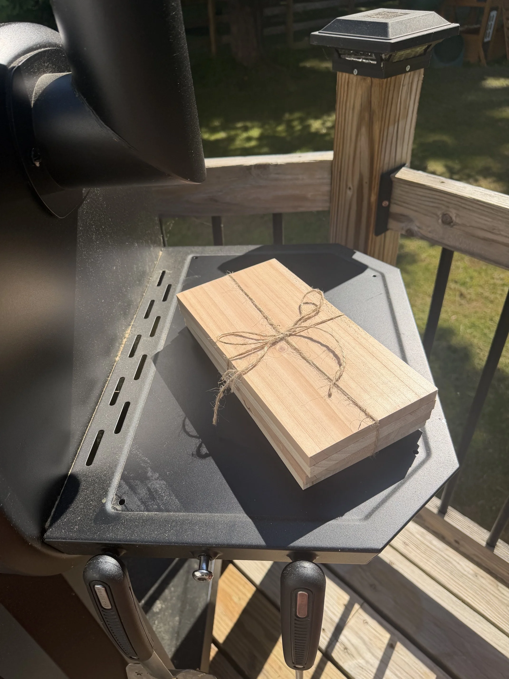 Premium Cedar Grilling Planks 5" x 10" - 4 Pack