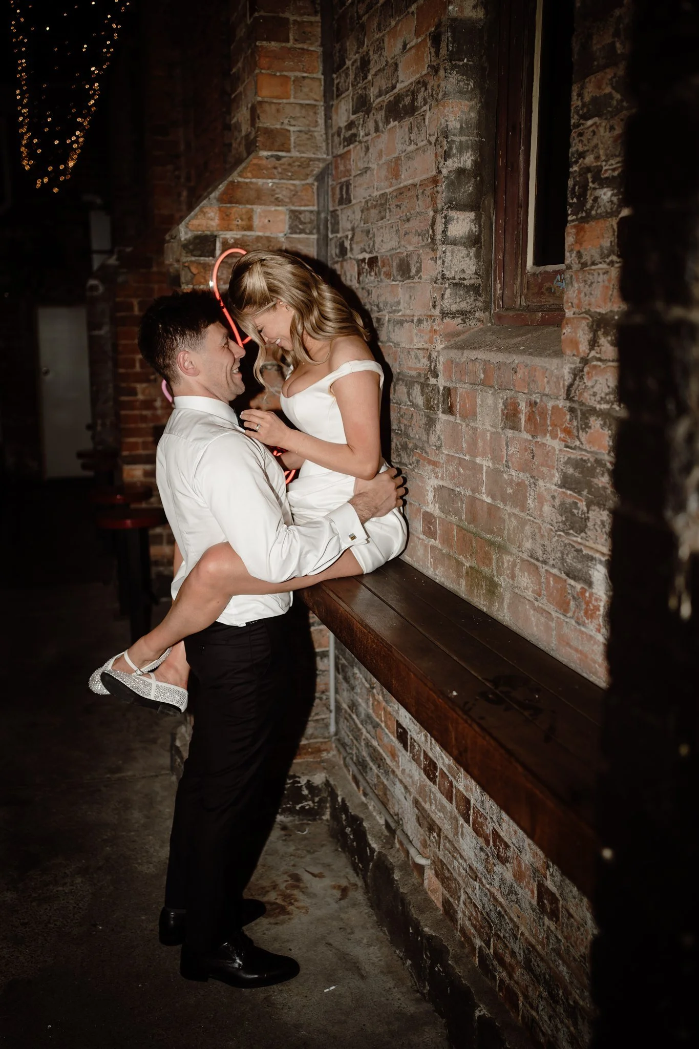 fun relaxed melbourne wedding celebrant delivering personalised light and heartfelt marriage ceremonies that are engaging and not boring.