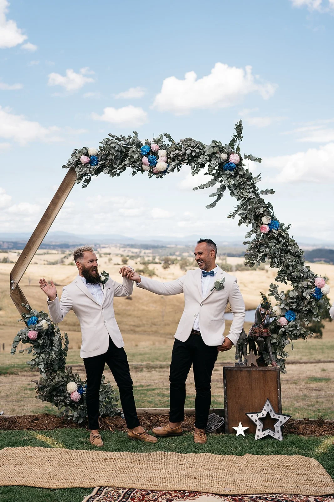 fun relaxed melbourne wedding celebrant delivering personalised light and heartfelt marriage ceremonies that are engaging and not boring.