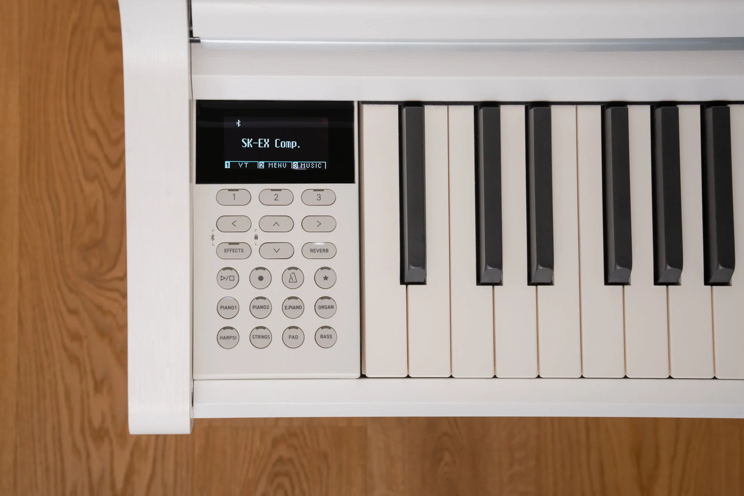 Kawai CA501 Digital Piano Controls and display on the cheekblock. 