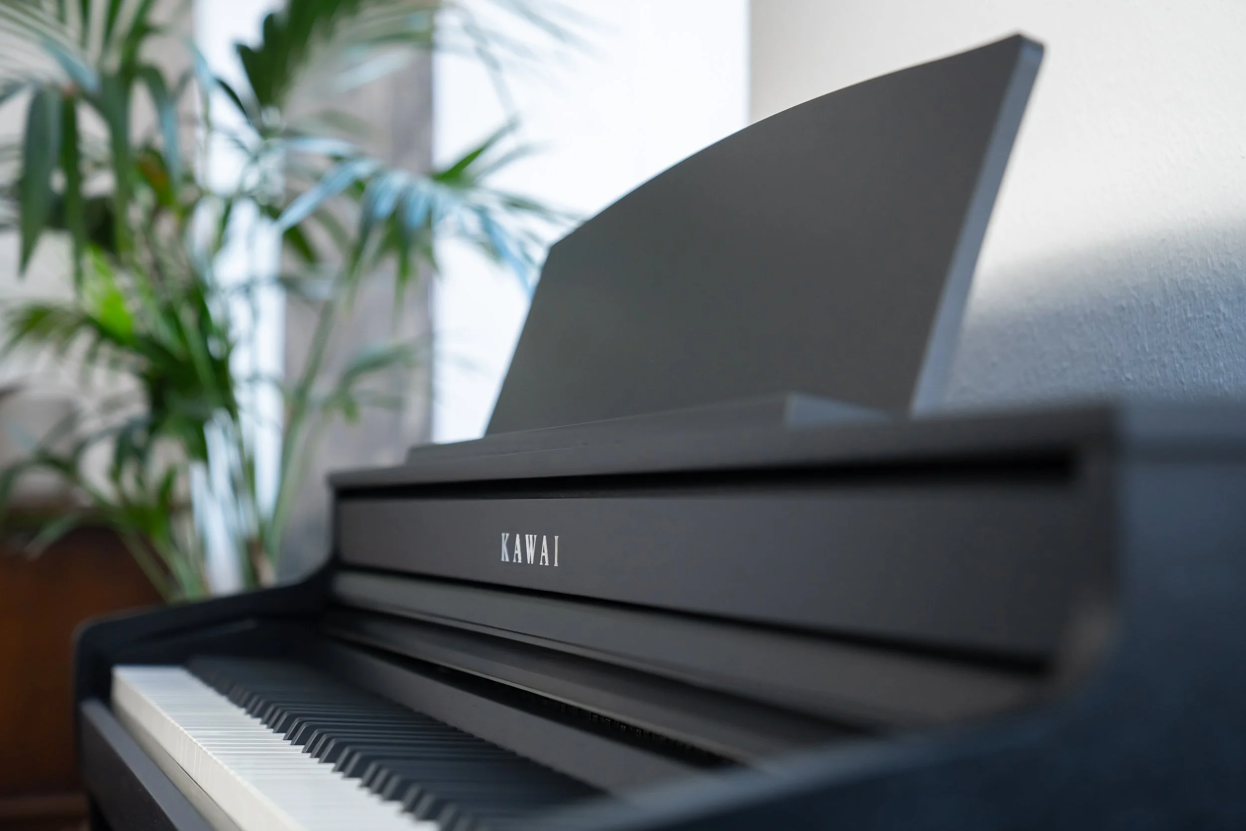 side view of KAWAI CA401 keyboard
