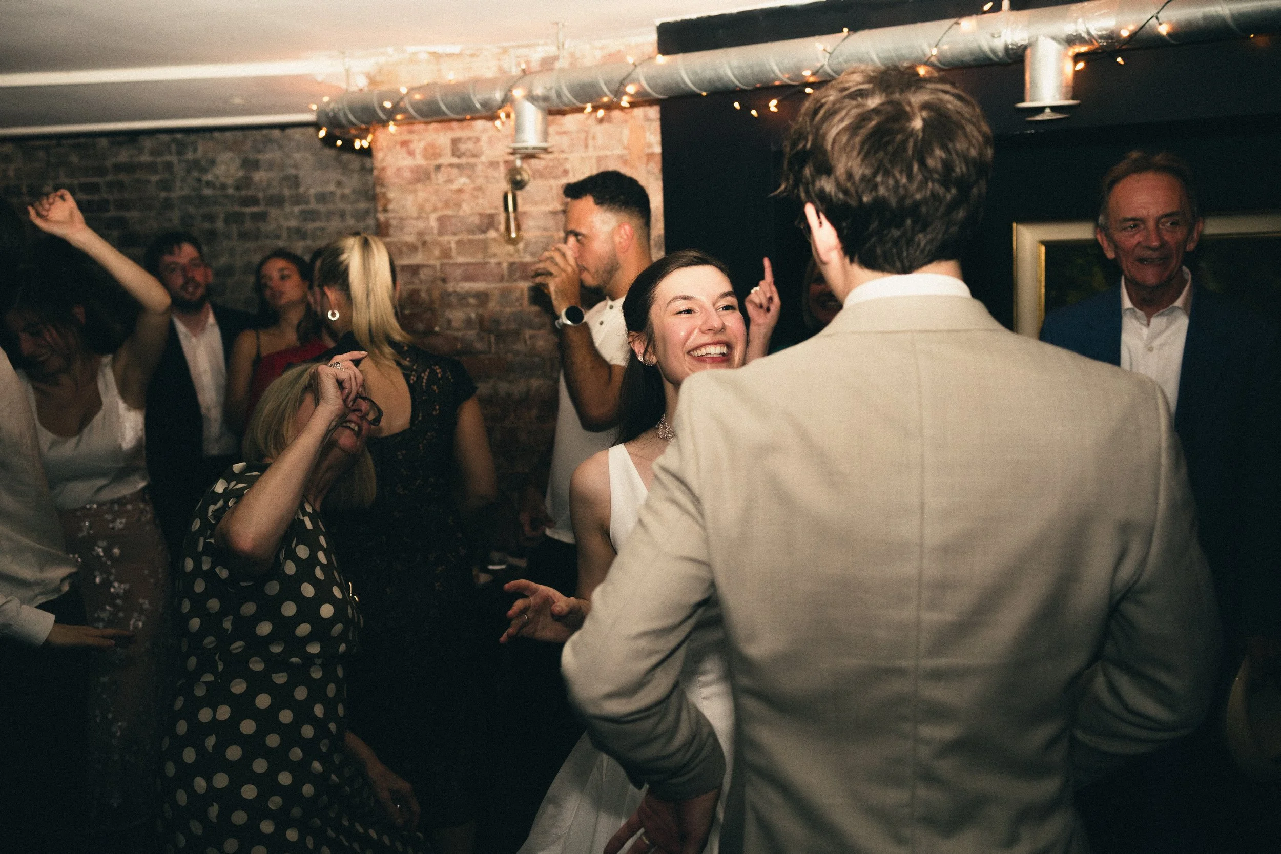 04-dancing-23.jpeg