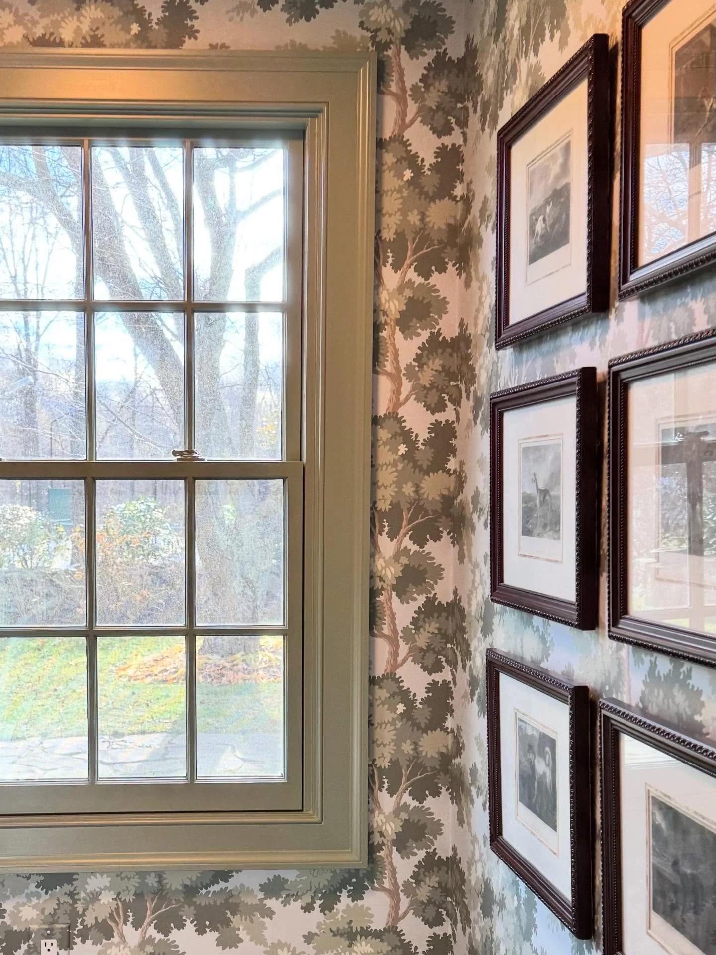 Office nook coming along.