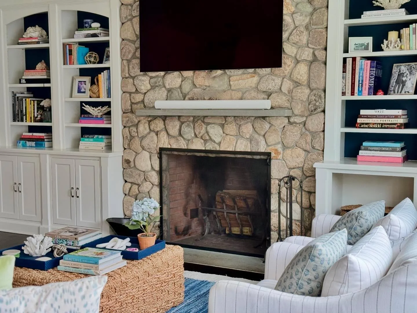 Can&rsquo;t stop, won&rsquo;t stop buying books, even if the dog chews them up.  #bookshelfie #interiordesign #fairfieldcountyinteriordesign #fairfieldct #blueandwhite