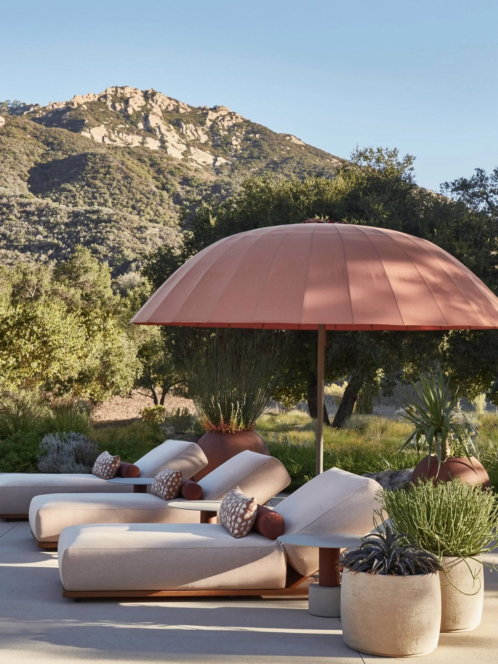 HL 157-paola-lenti-bistro-parasol-umbrella-meridiani-air-claud-relax-lounge-bed-lounge-will-smith-landscape-design-former-estate.jpeg