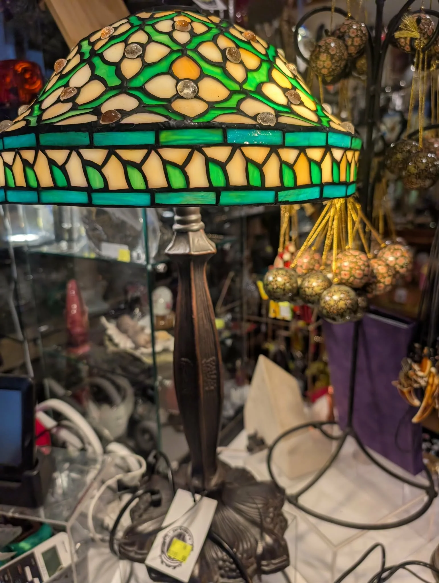 Tiffany-Style Stained Glass Table Lamp