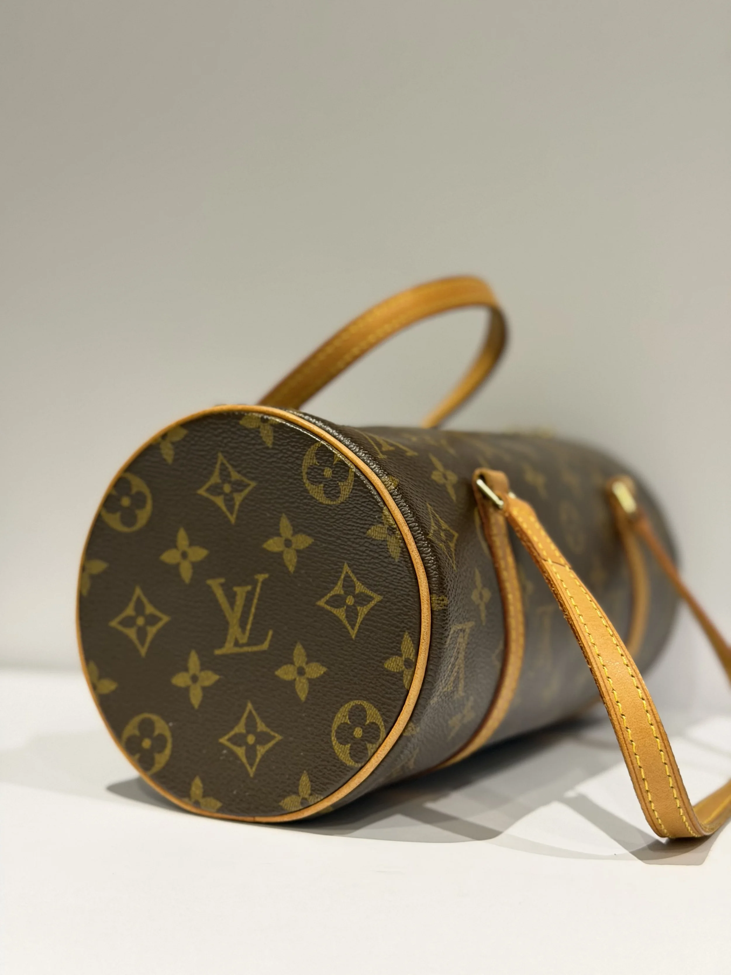 Louis Vuitton Papillon 26 Handbag