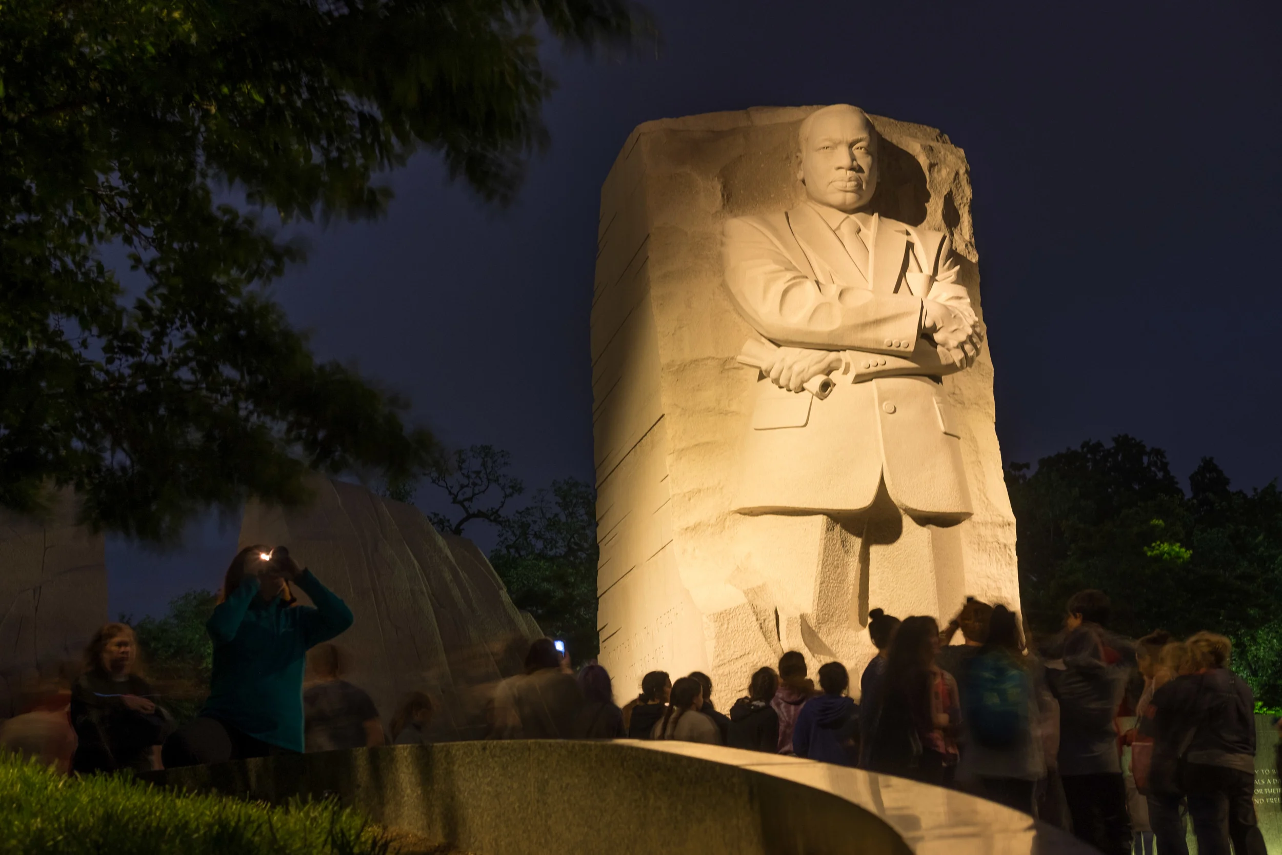 The Martin Luther King Memorial at night