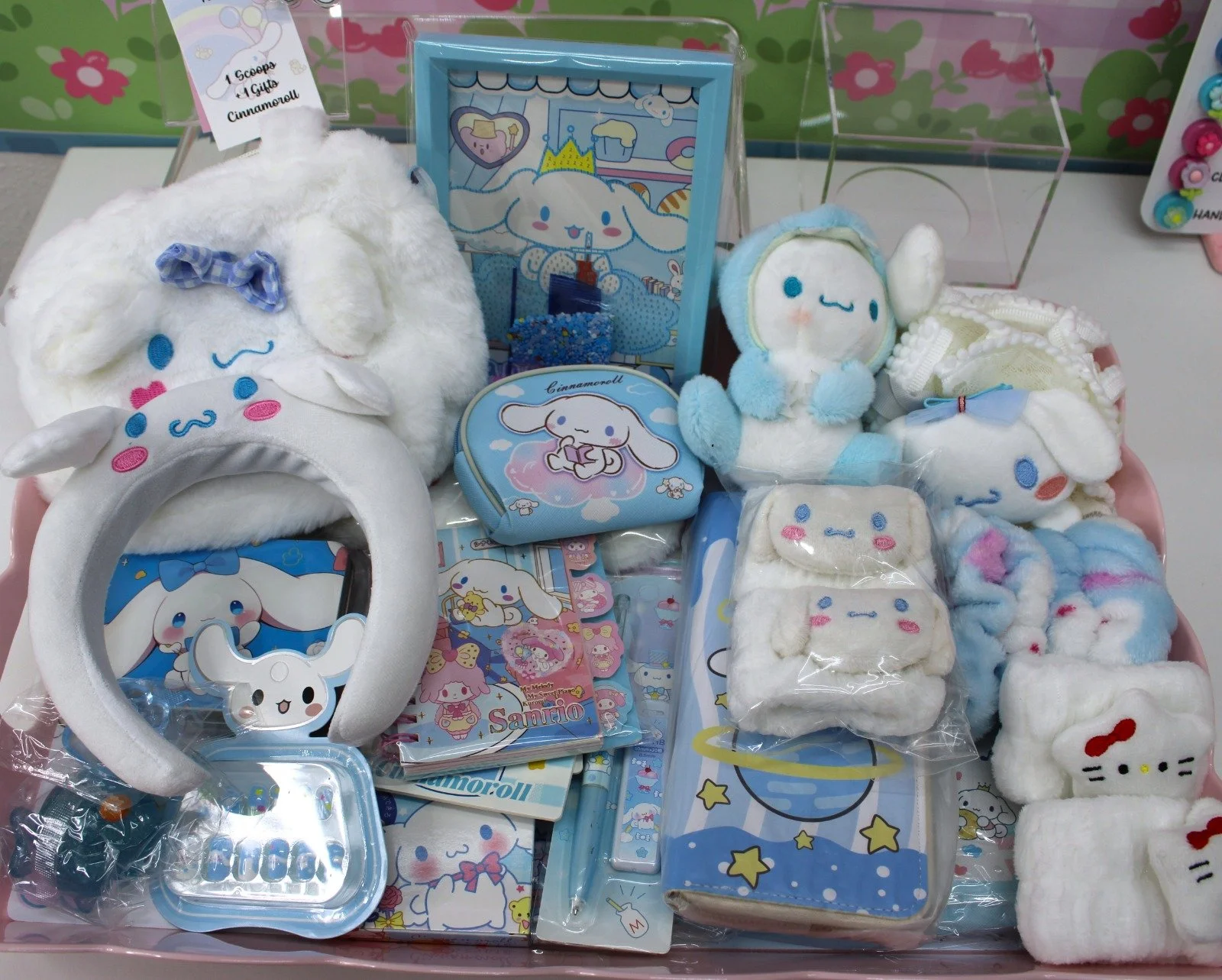 3 lucky scoops + 3 bonus gifts