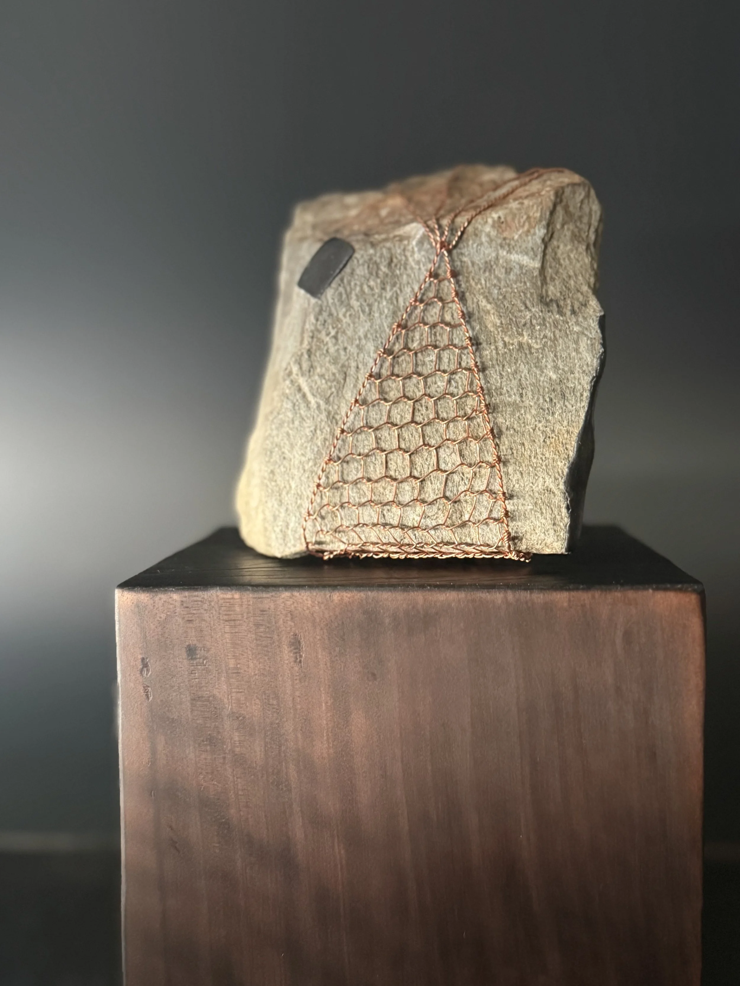 Te-ami Plinth piece