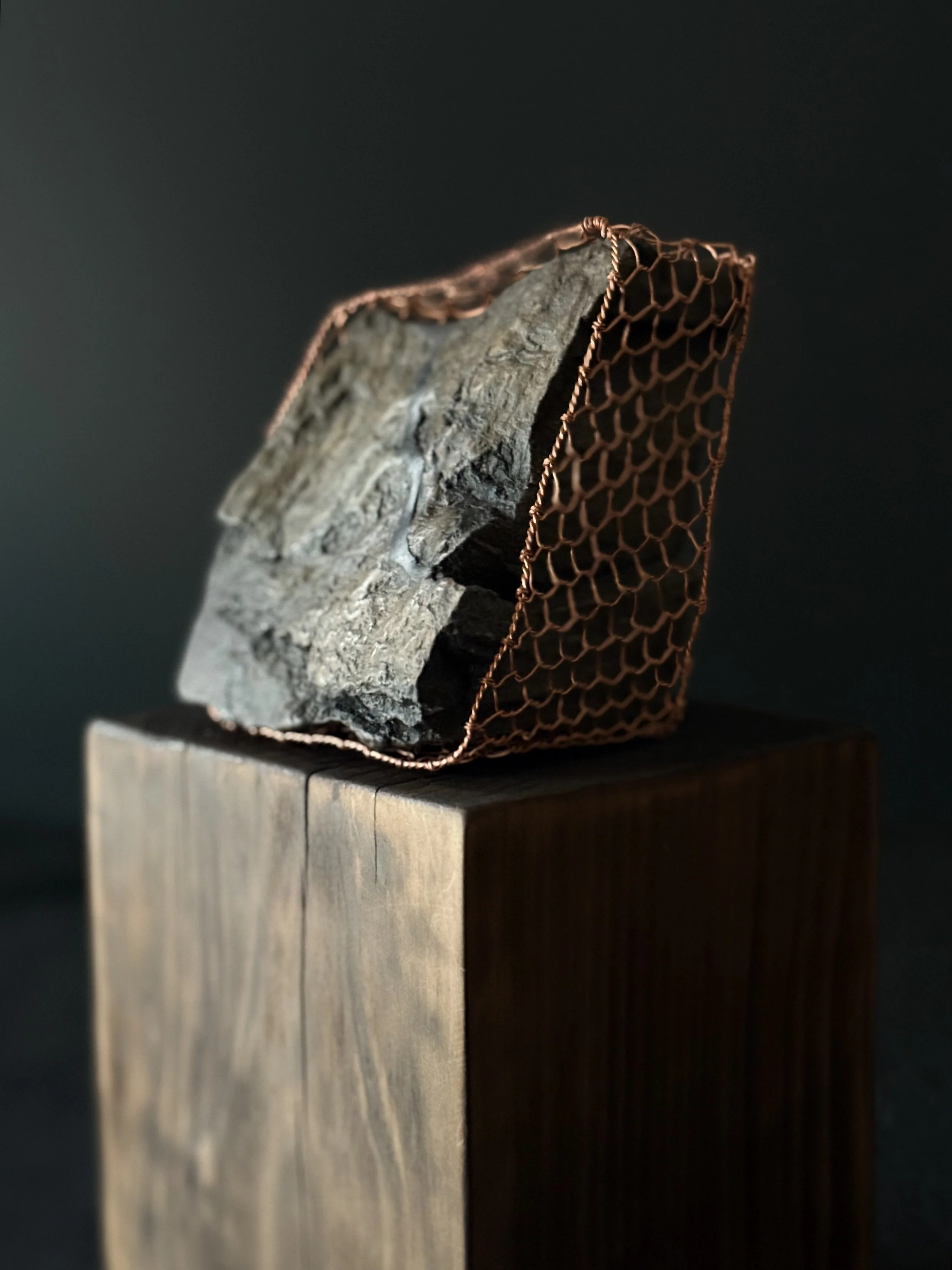 Te-ami Plinth piece