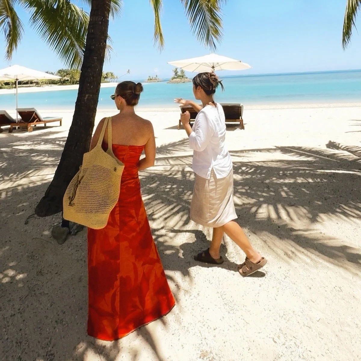 04-beach-walk.jpg