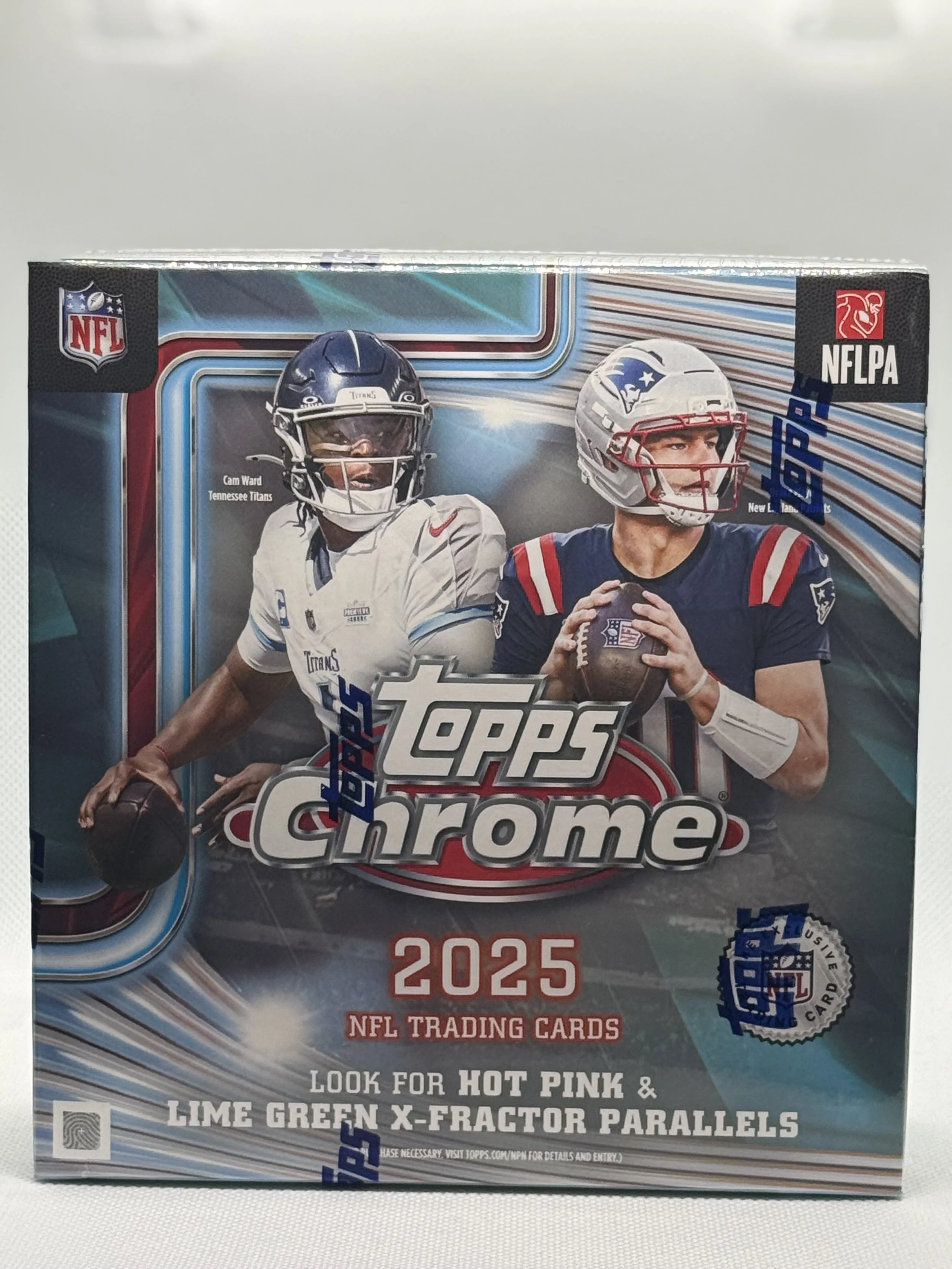 2025 Topps Chrome NFL Trading Card MEGA Box