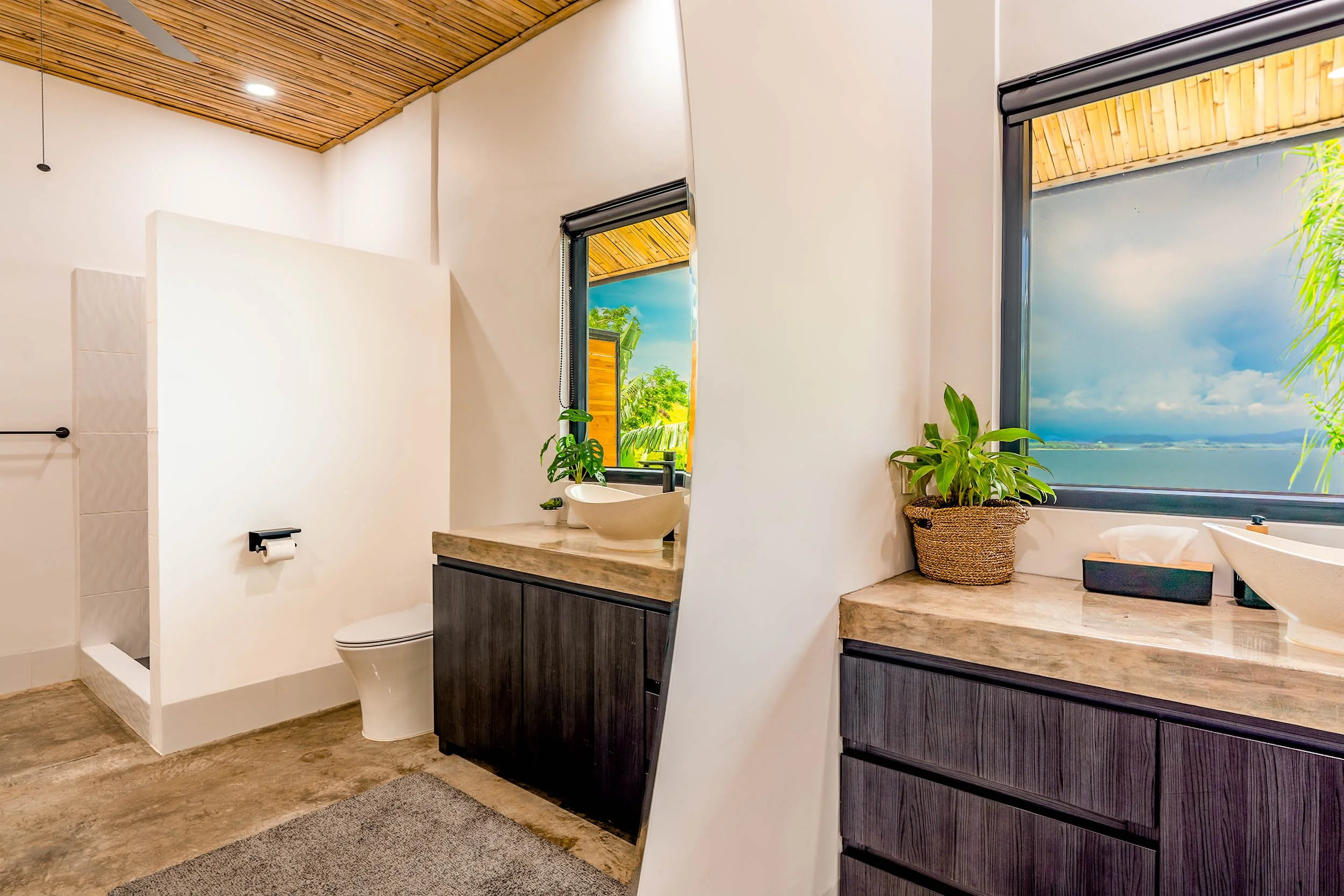 Pinnacle-Villa-Lombok-Main-Bathroom-3.jpg