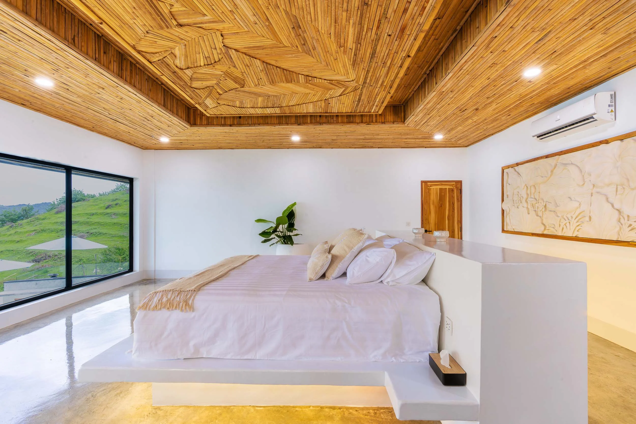 Pinnacle-Villa-Lombok-Bedroom-1-Main-3.jpg