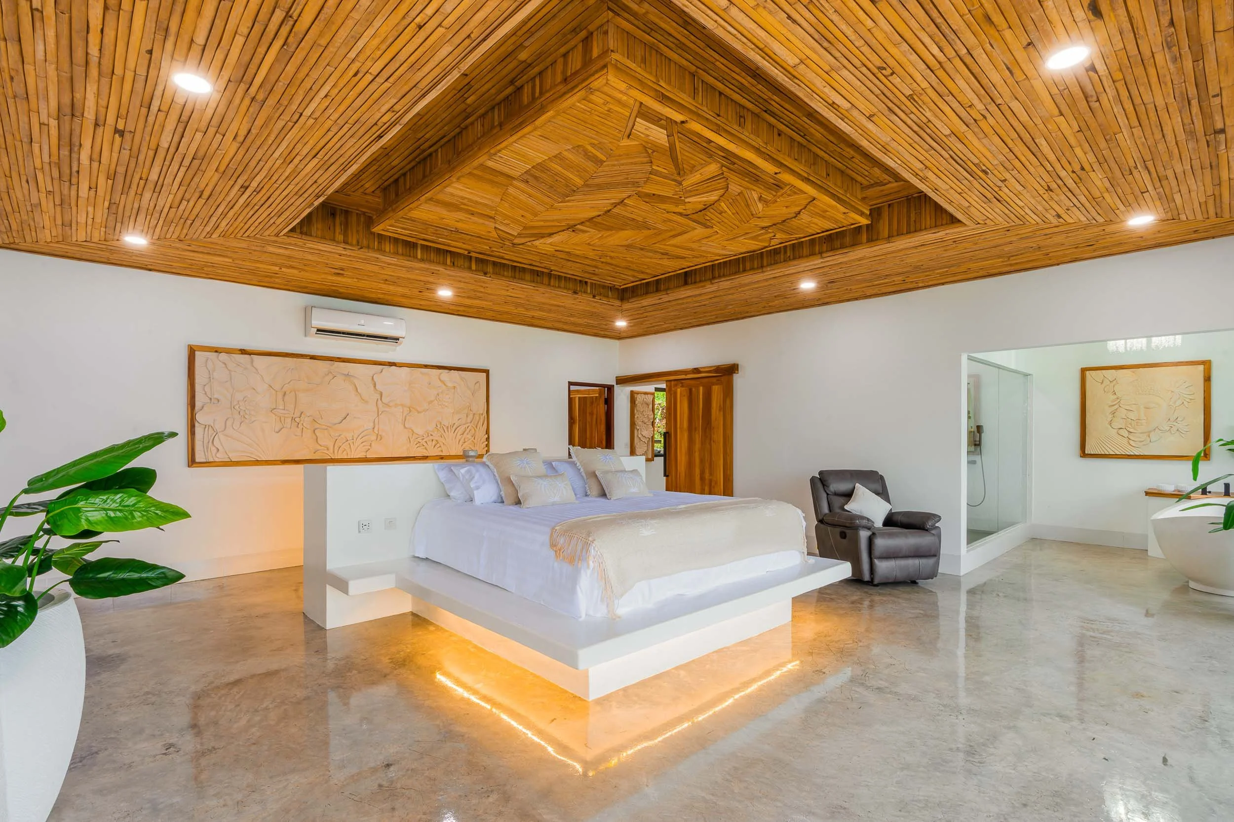 Pinnacle-Villa-Lombok-Bedroom-1-Main-4.jpg