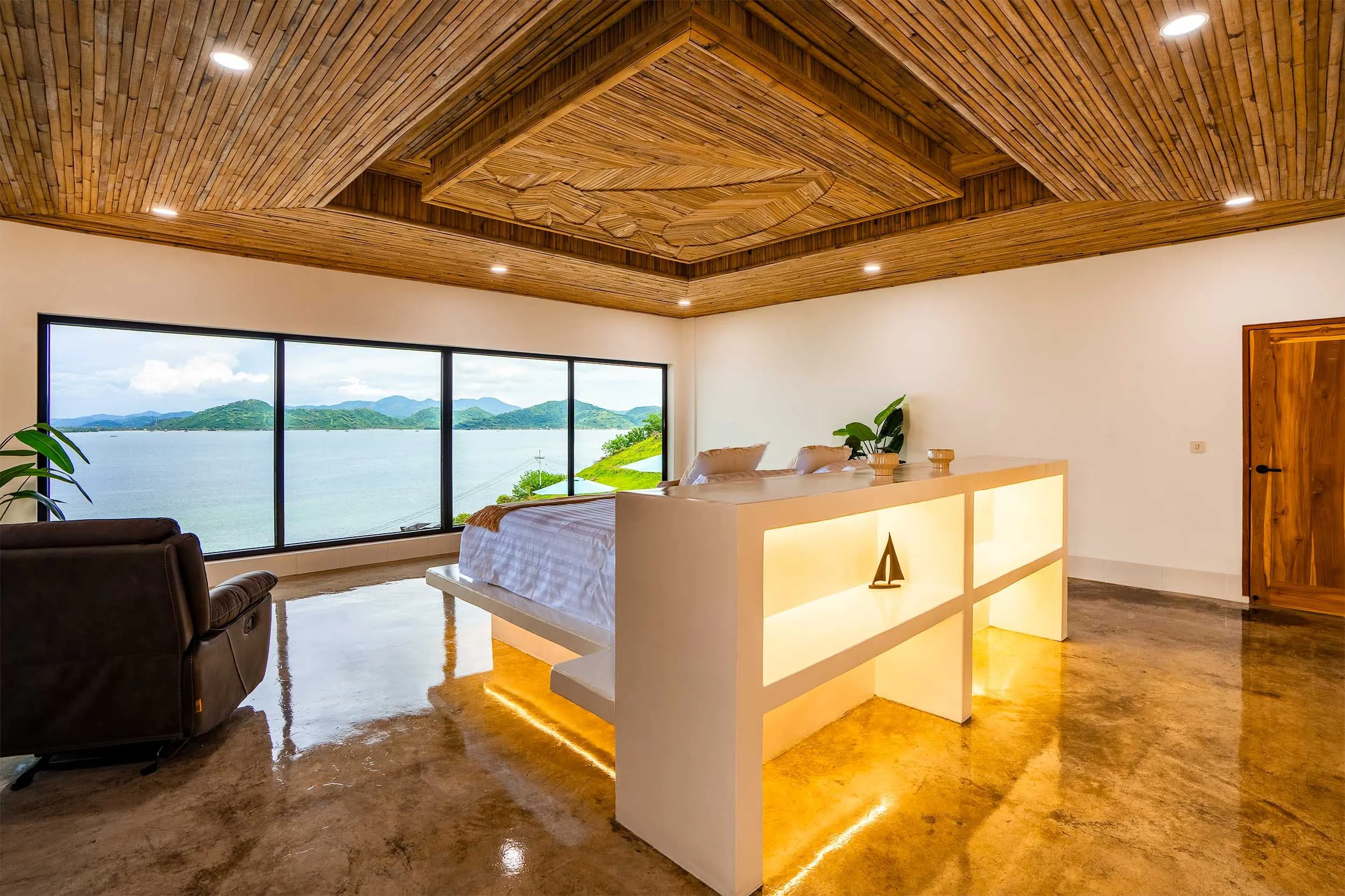 Pinnacle-Villa-Lombok-Bedroom-1-Main-1.jpg