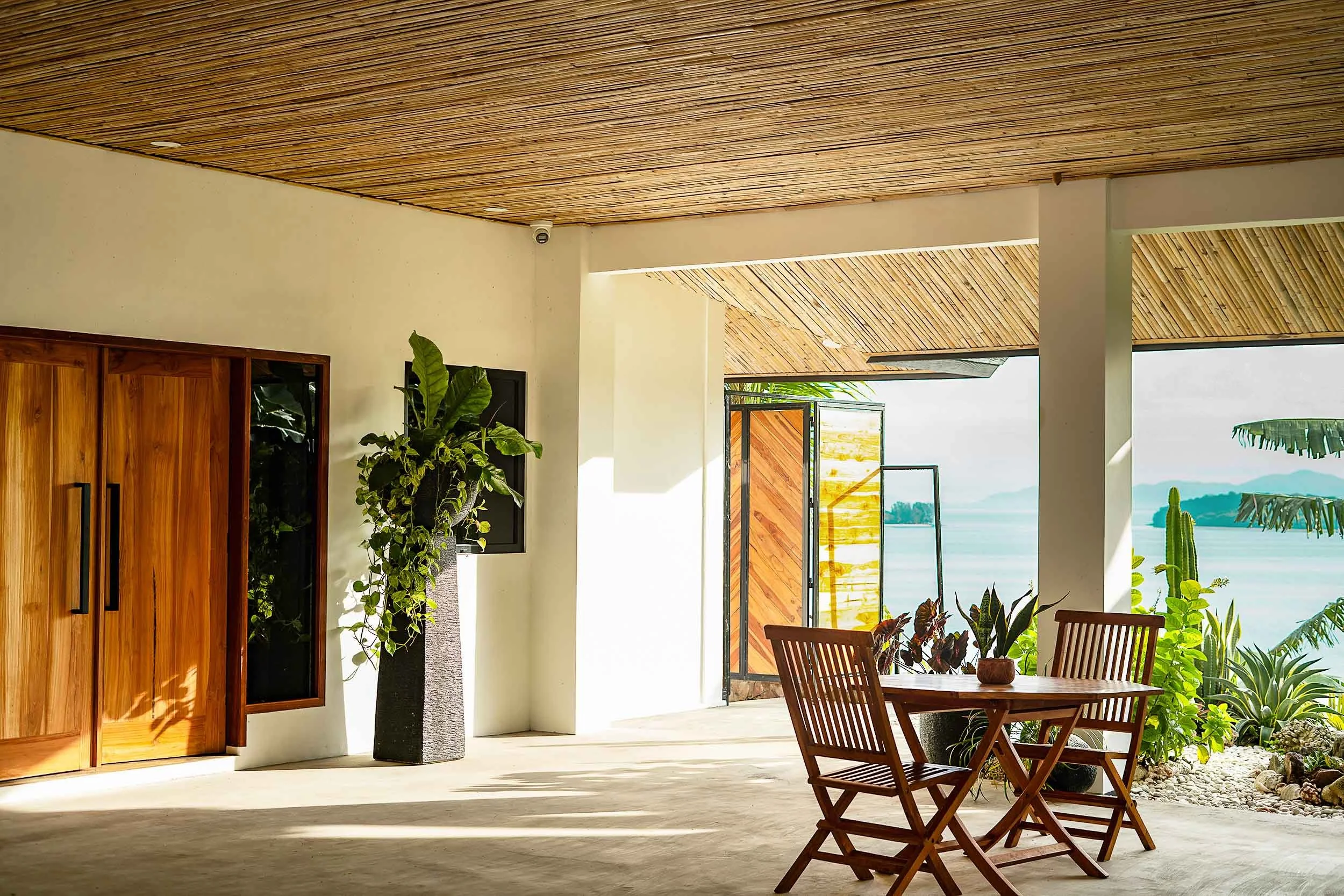 Pinnacle-Villa-Lombok-B-Entry-Garden-20.jpg