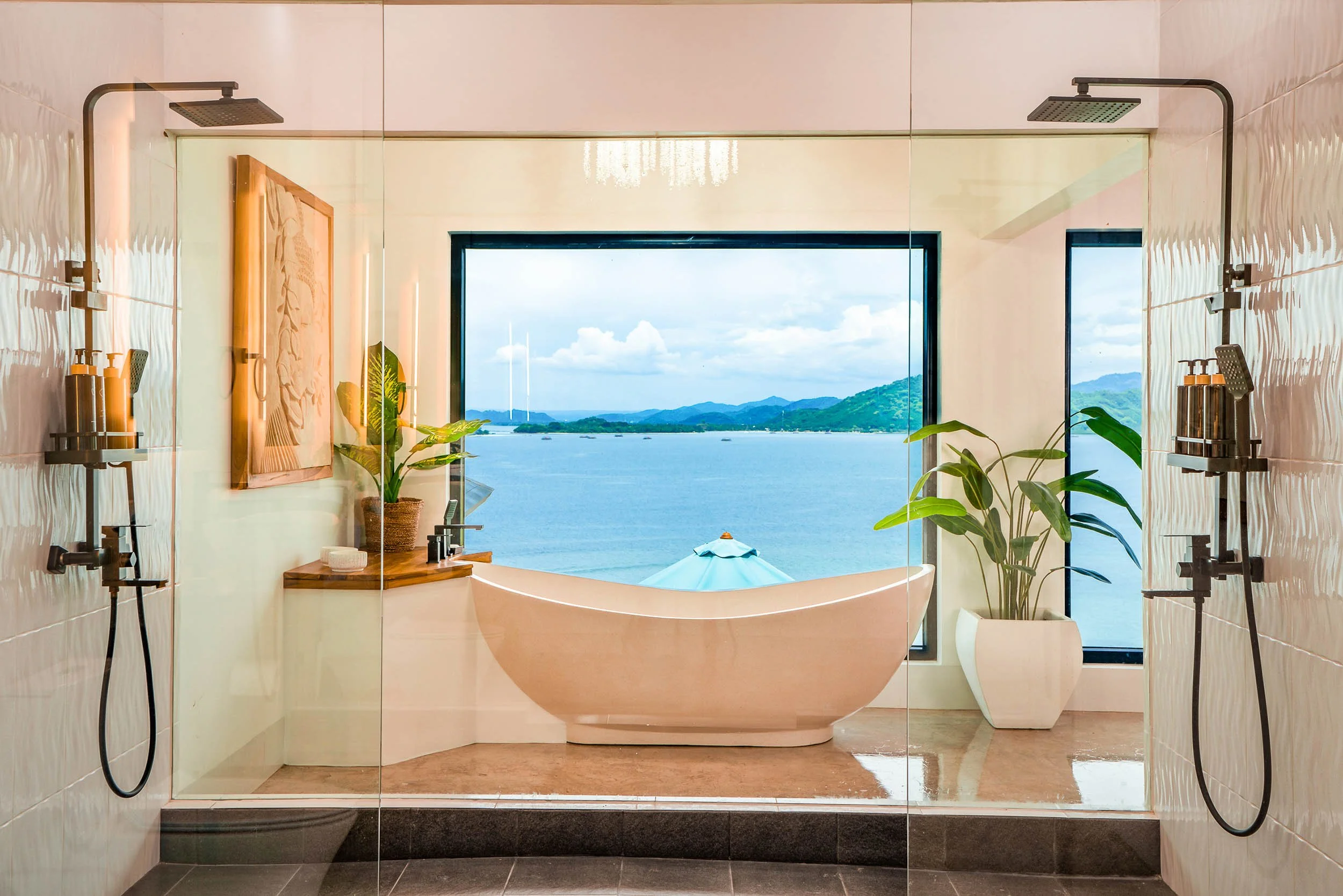 Pinnacle-Villa-Lombok-Bedroom-1-Main-Ensuite-4.jpg
