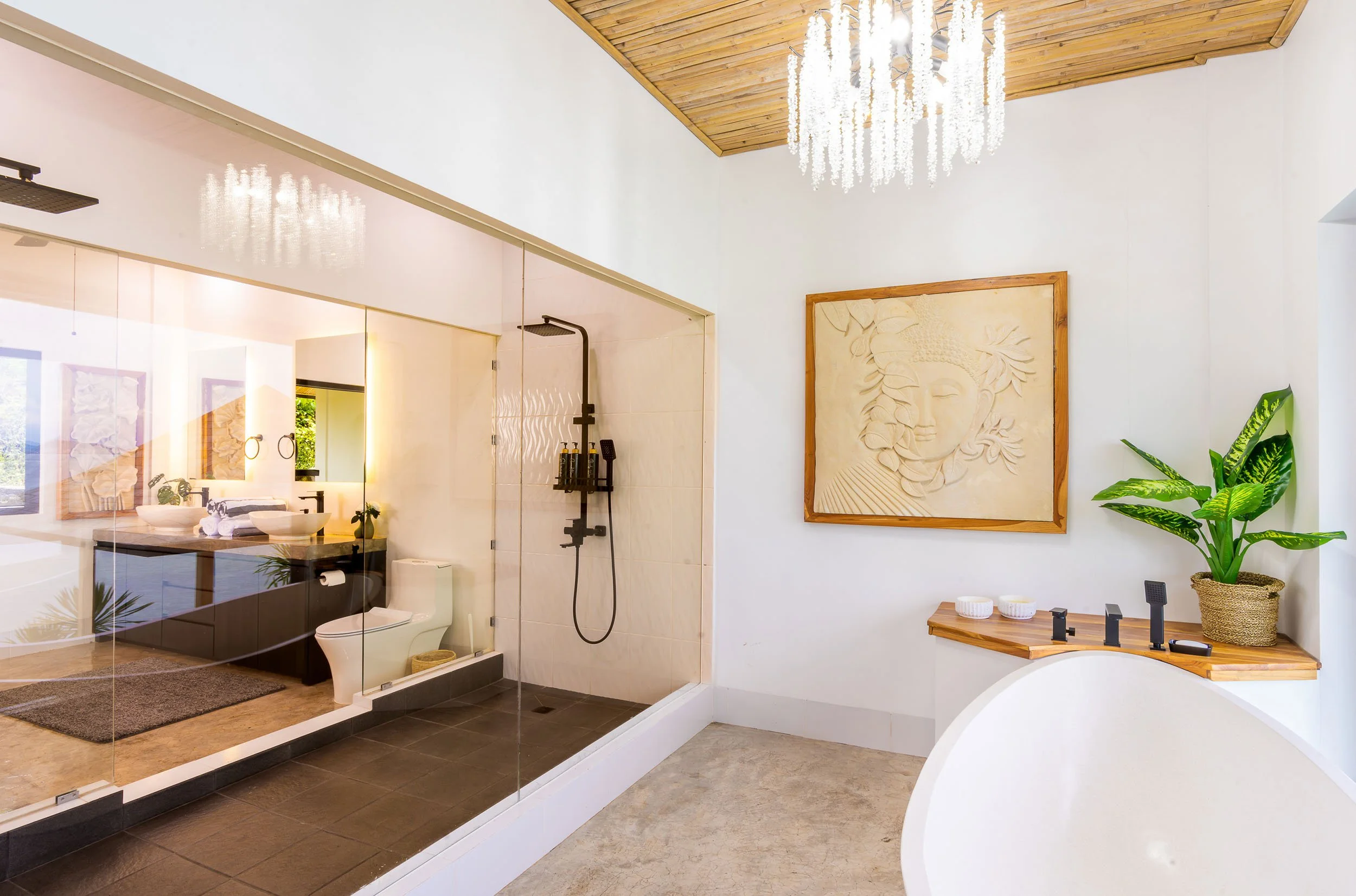 Pinnacle-Villa-Lombok-Bedroom-1-Main-Ensuite-2.jpg