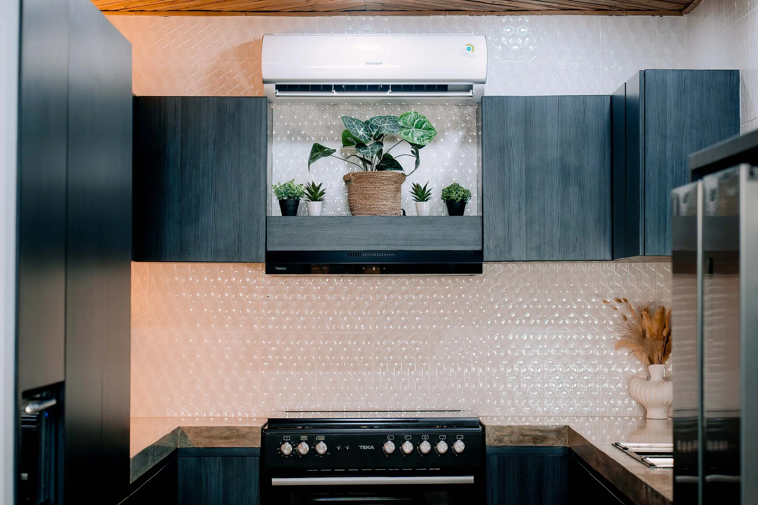 Pinnacle-Villa-Lombok-B-Entry-Villa-Kitchen-9.jpg