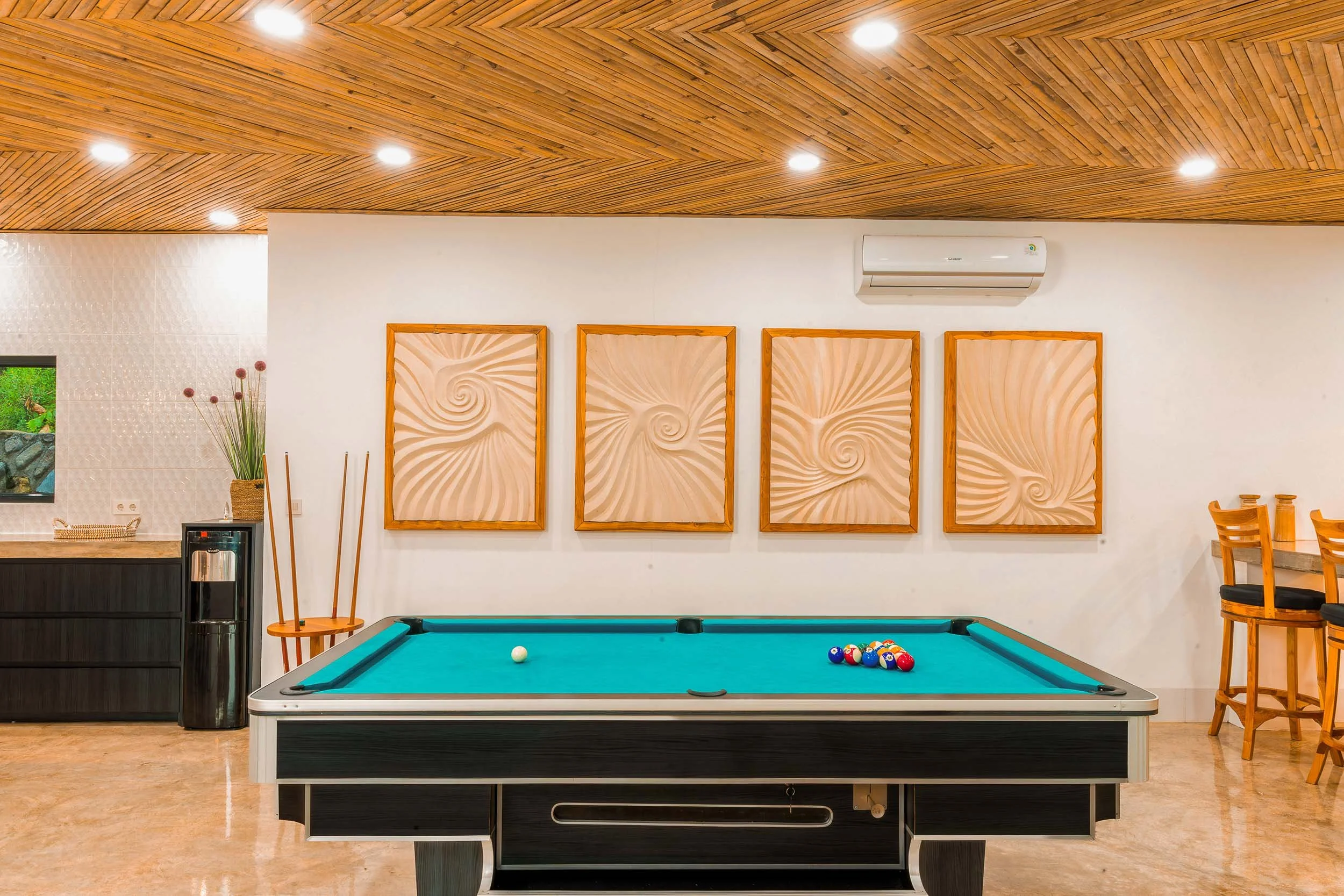 Pinnacle-Villa-Lombok-Bar-2.jpg