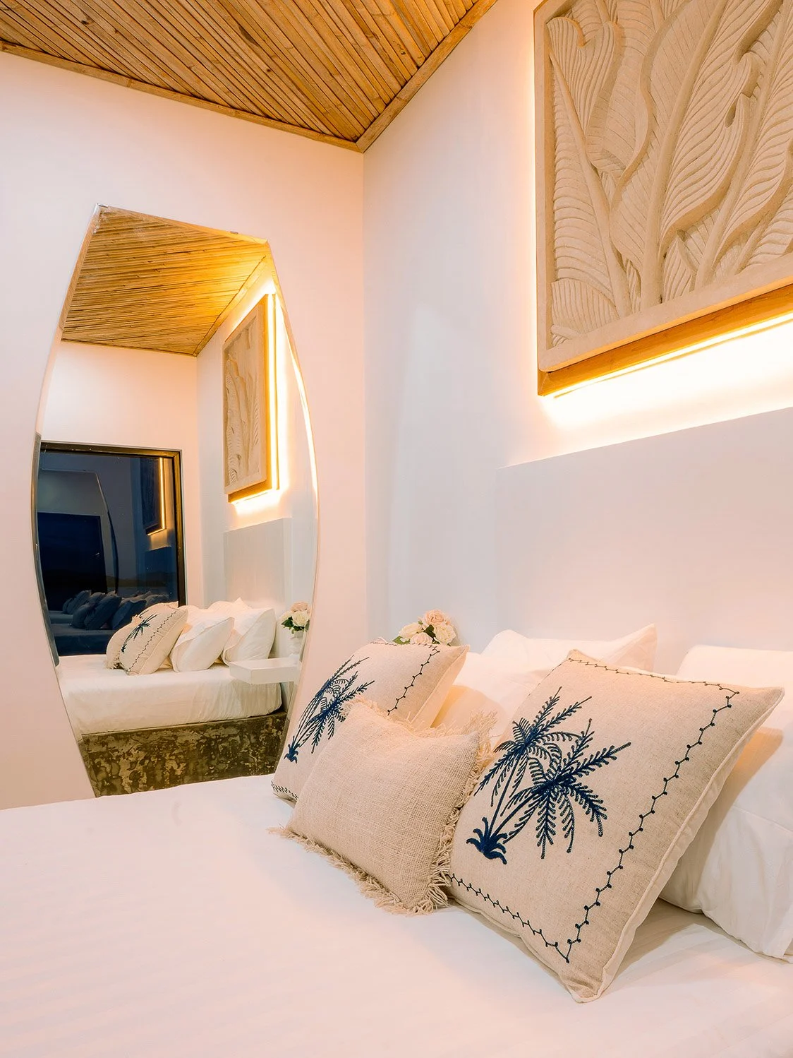 Pinnacle-Villa-Lombok-Bedroom-3-4-Portrait.jpg