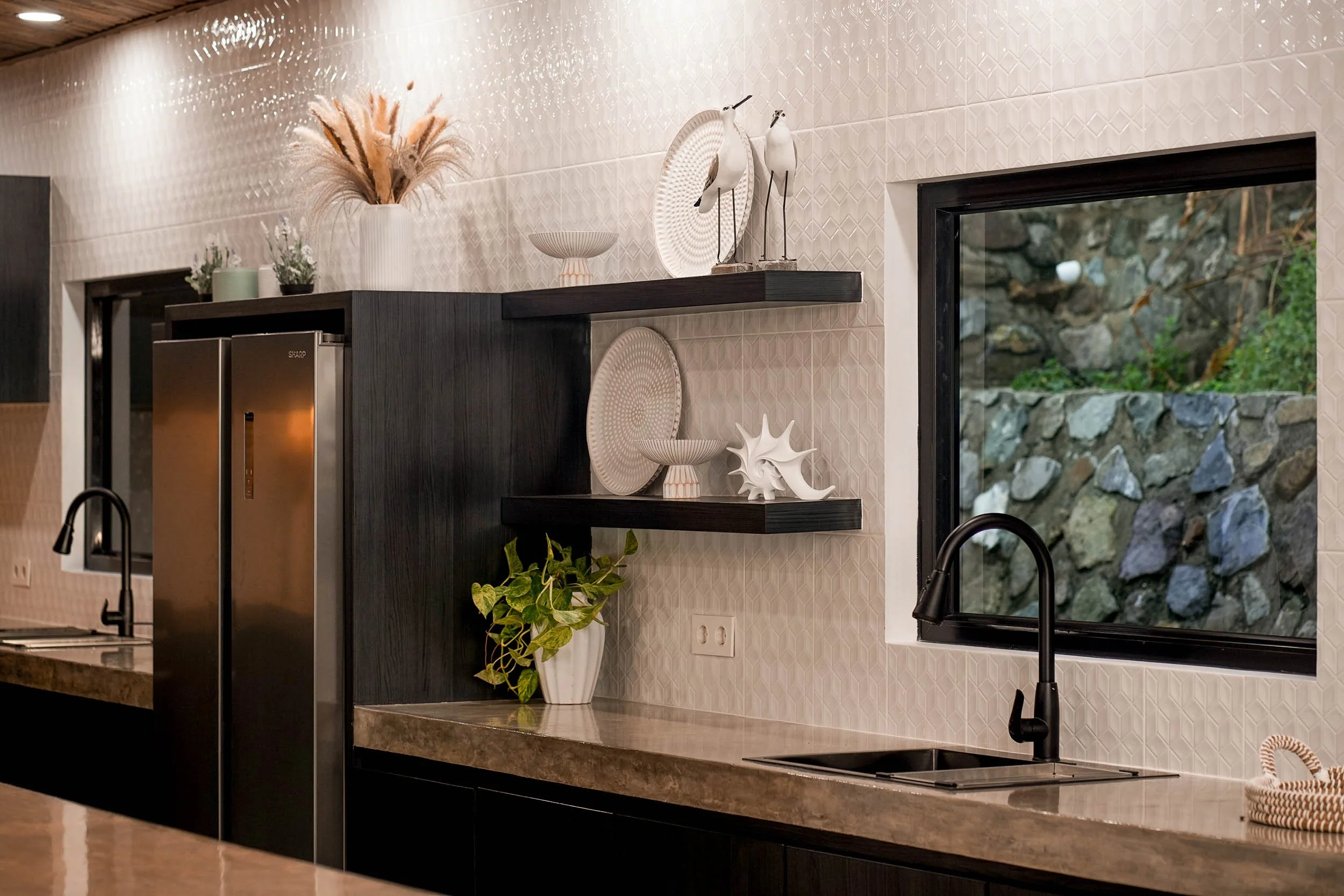 Pinnacle-Villa-Lombok-B-Entry-Villa-Kitchen-5.jpg