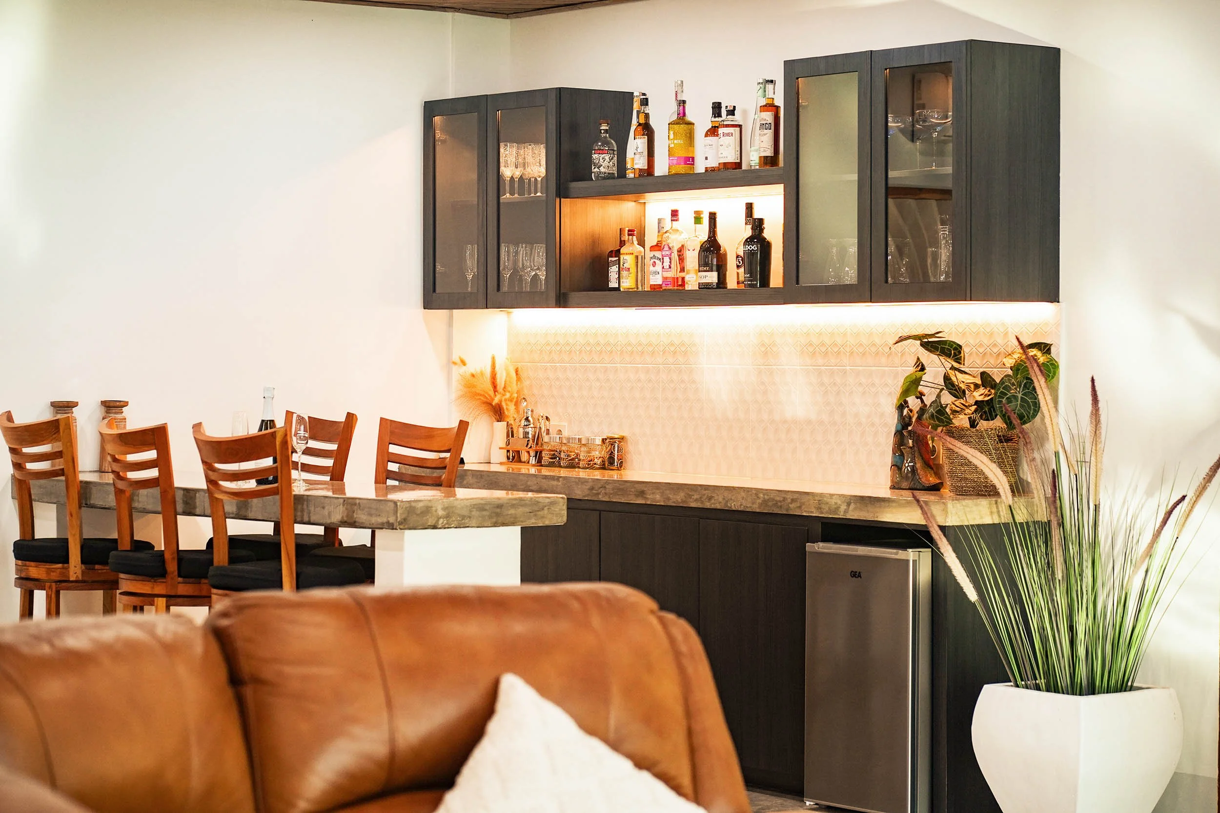 Pinnacle-Villa-Lombok-Bar-7.jpg