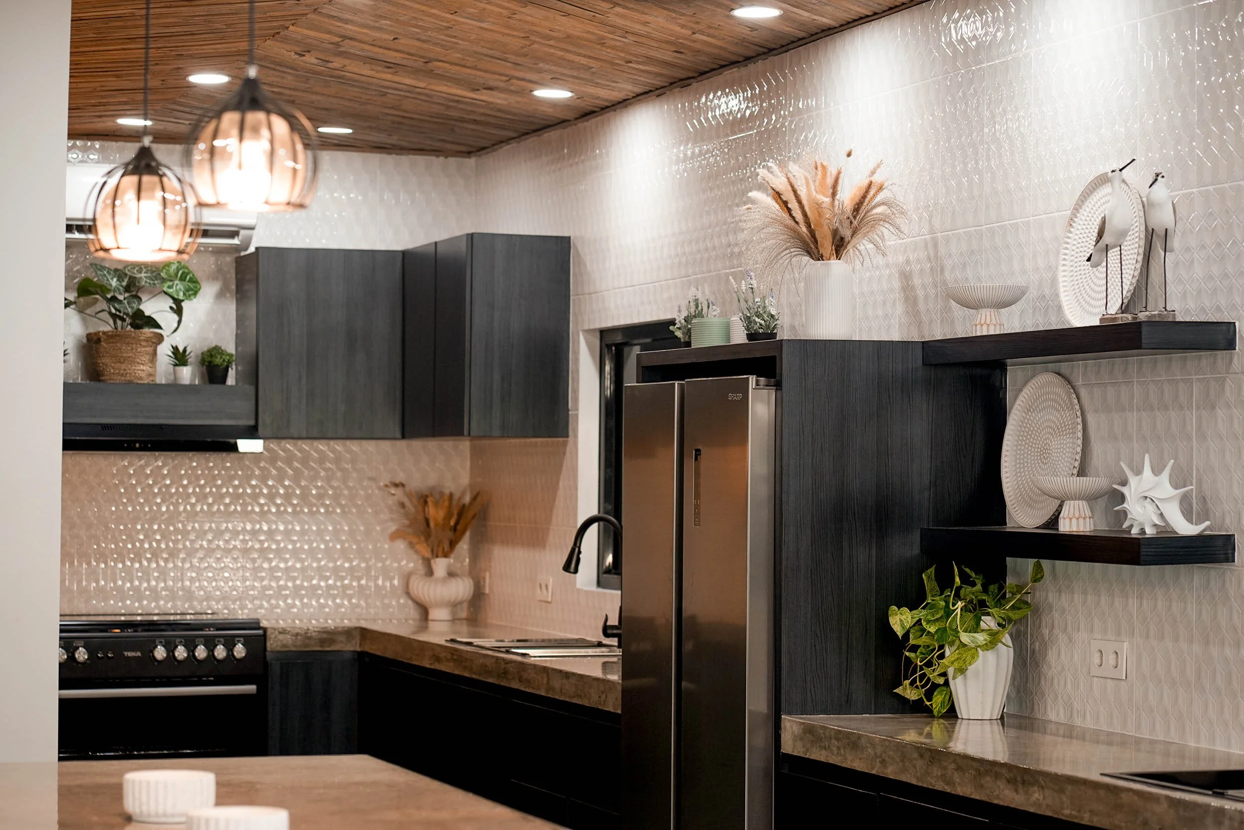 Pinnacle-Villa-Lombok-B-Entry-Villa-Kitchen-6.jpg