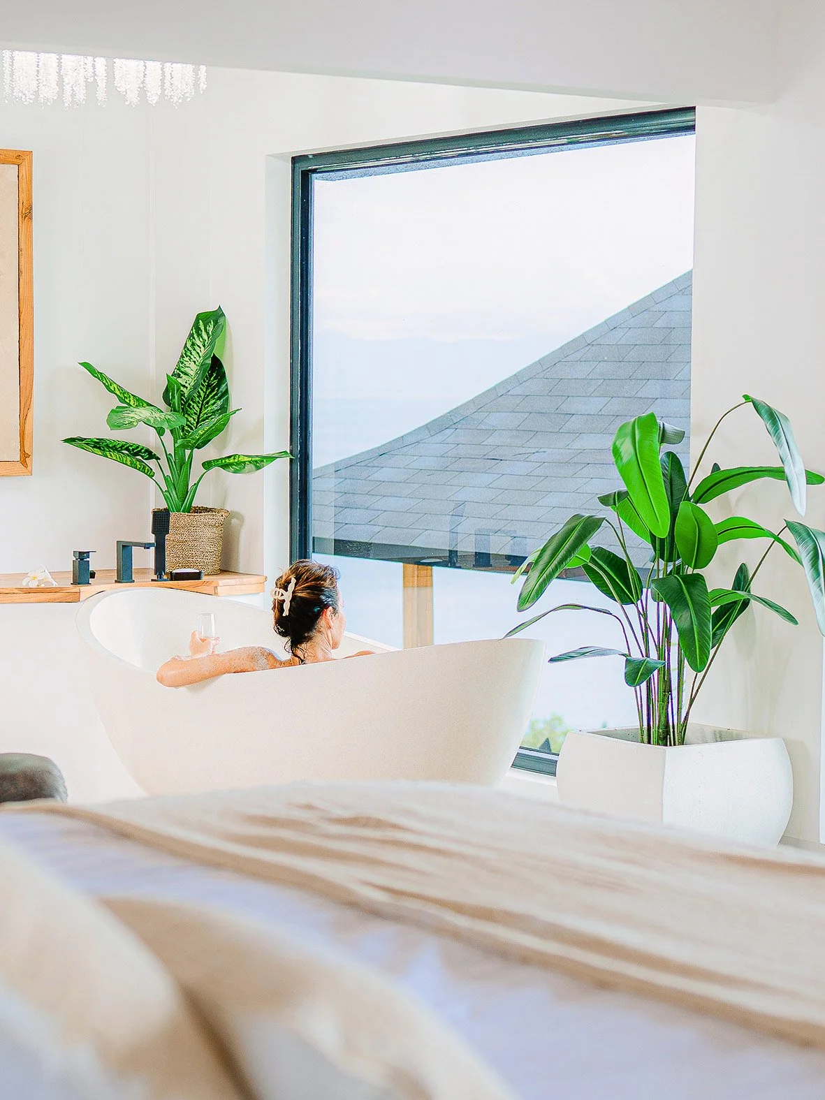 Pinnacle-Villa-Lombok-Bedroom-1-Main-Ensuite-Experience-1-Portrait.jpg