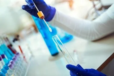 Non–Invasive Prenatal Paternity