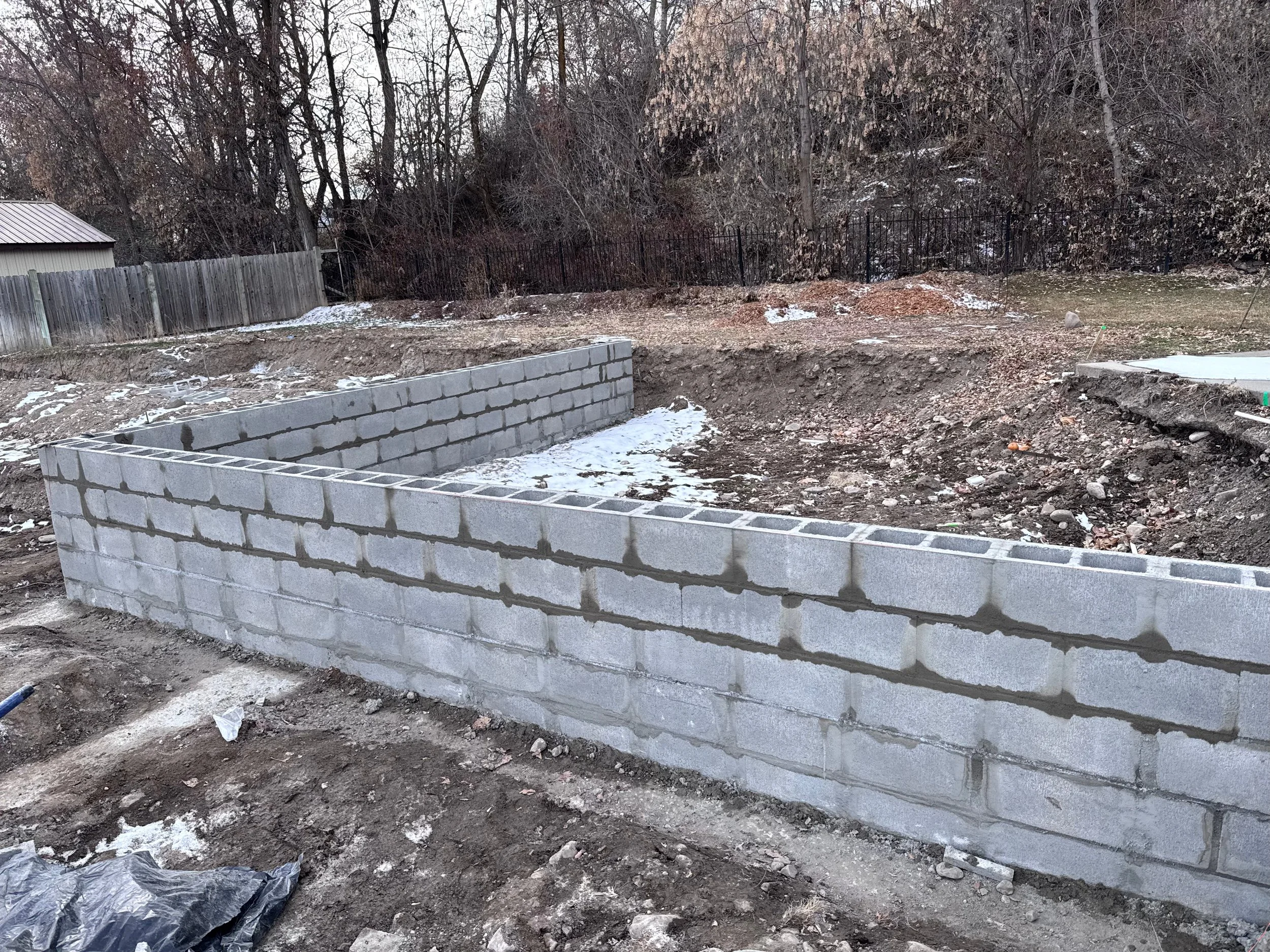cinder block retaining wall