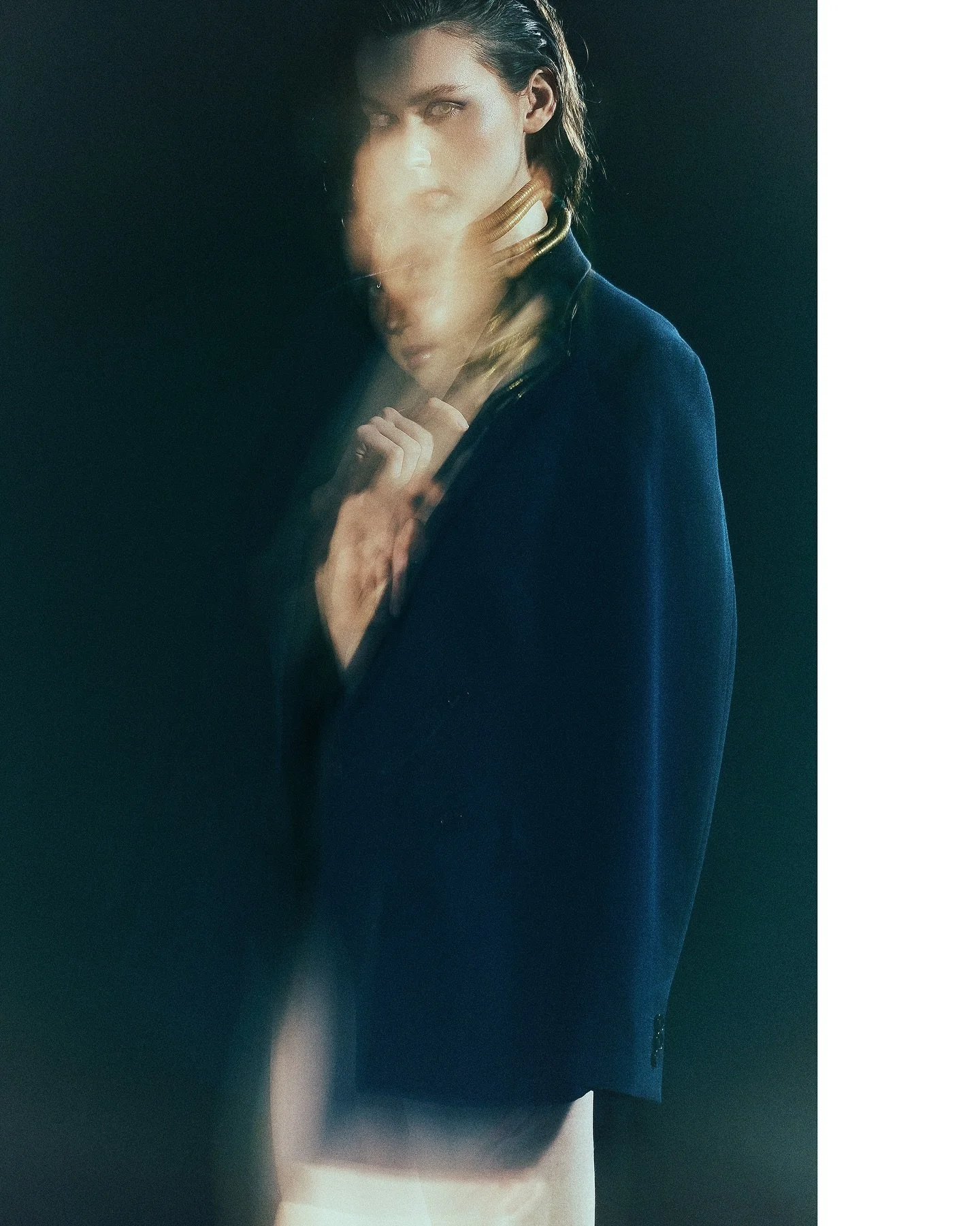 Essenza
When the soul moves before the body

What lingers is not the shape, but the sensation.
A trace of movement, a whisper of presence.

Photography &amp; Post Production: @anandclix Styling: @demika_tamrakar
HMUA: @beautyenhancebyjuliya
Model: @o