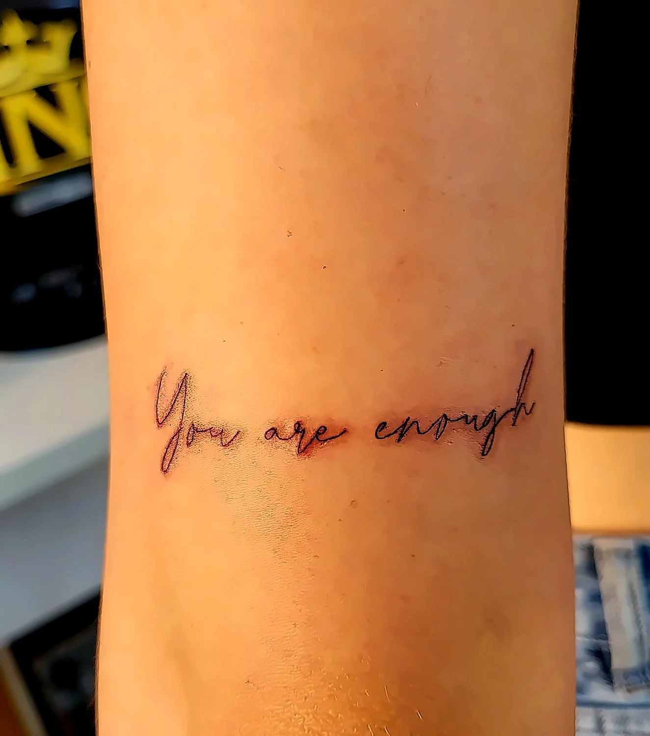 Lettering Tattoo Offenbach: Schriftzug You are enough am Unterarm, King Tattoo
