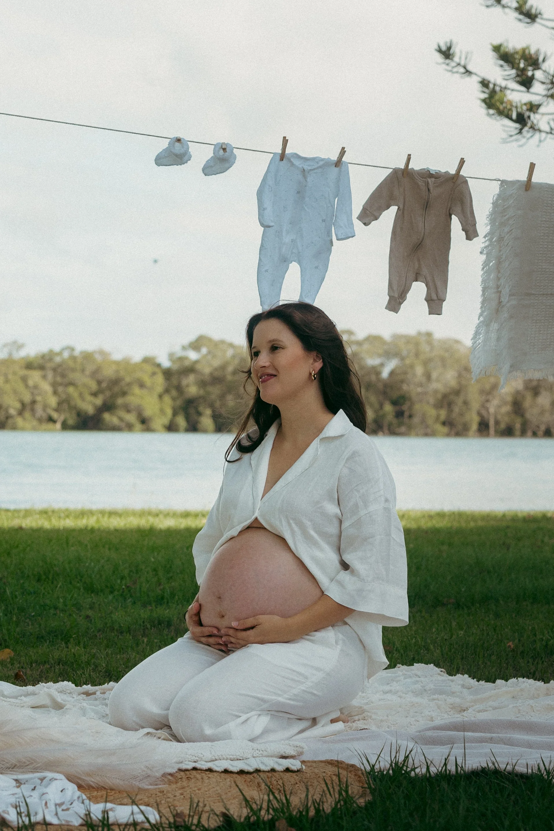 pregnant mama outdoors during maternity photography session on the Gold Coast