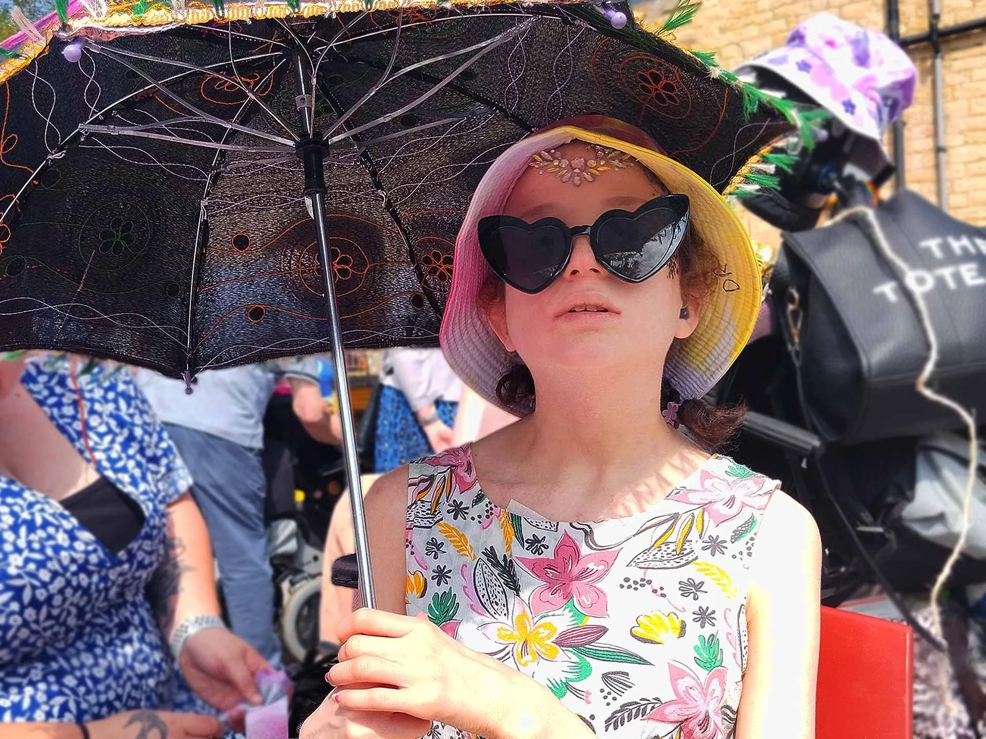 NST_Holidays_4x3_Parasol.jpg
