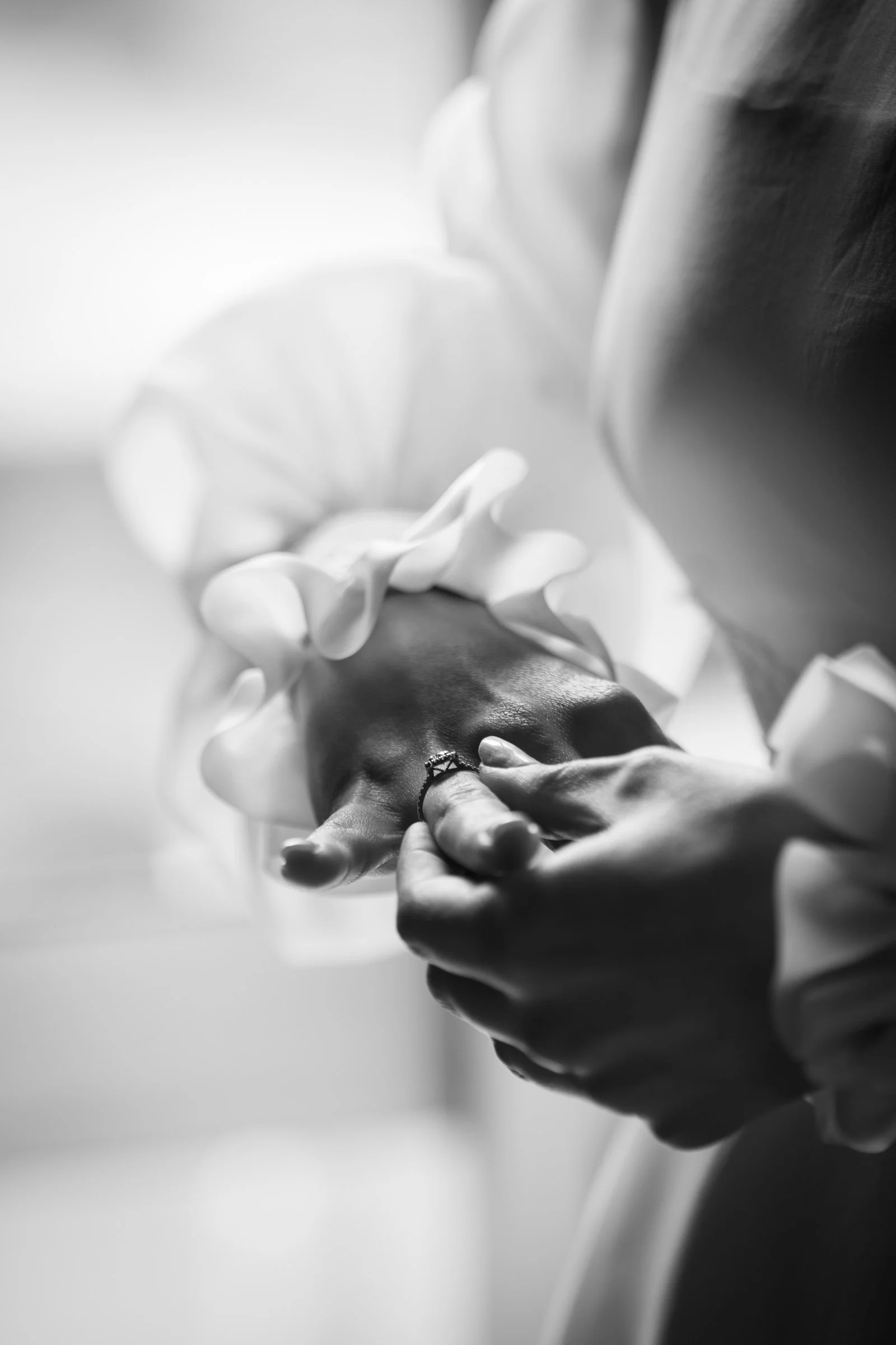 Elisa Zack Wedding Couple Focus Fotos Gozo Malta Ghajnsielem Citadel classic Luke Azzopardi-39.jpg