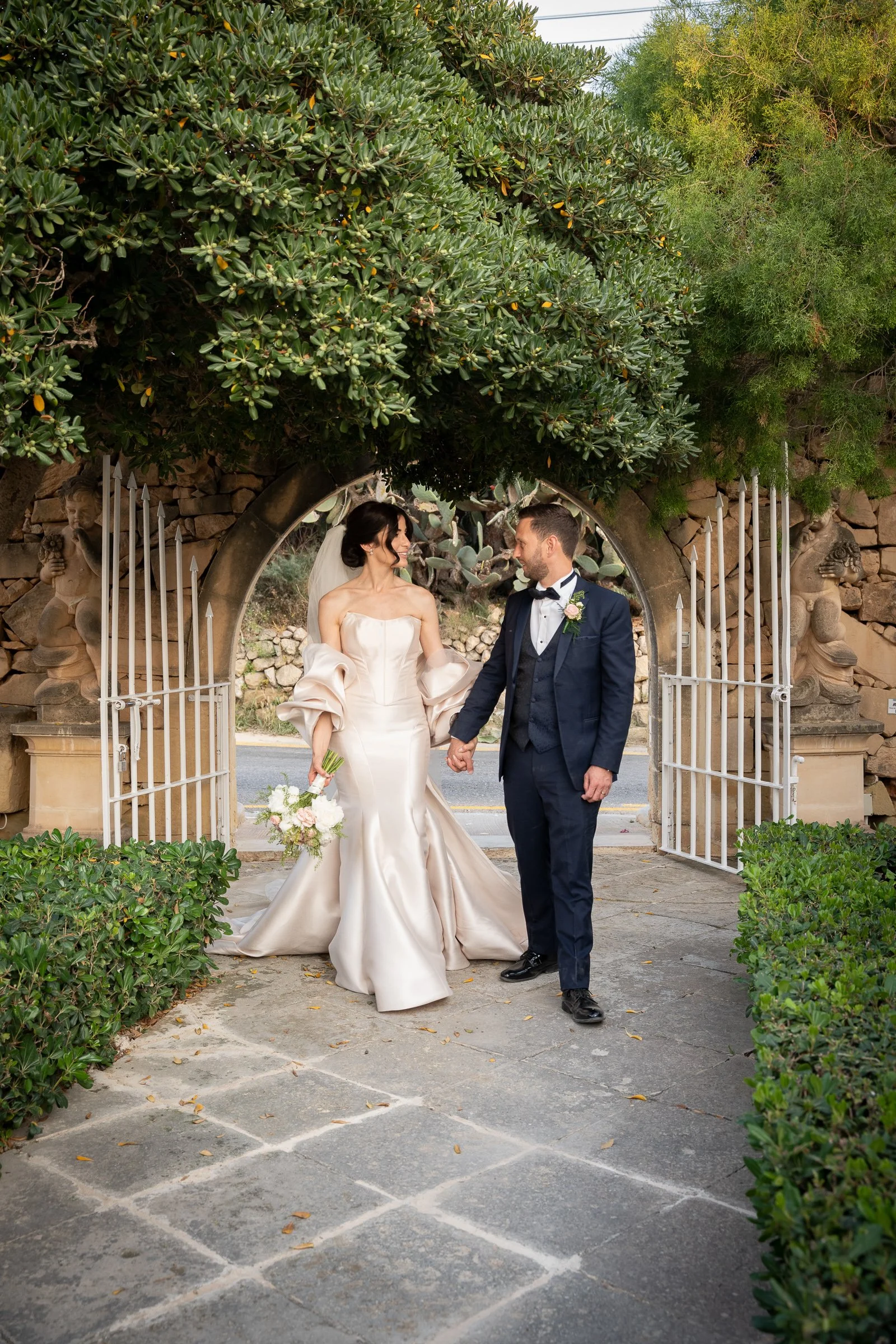 Maria Conrad Ghajnsielem Victoria Gozo Malta Ta' Frenc Fort Chambray  Photographer Photography Wedding Focus Fotos Natural Photojournalistic Documentary Elegant Classic-91.jpg