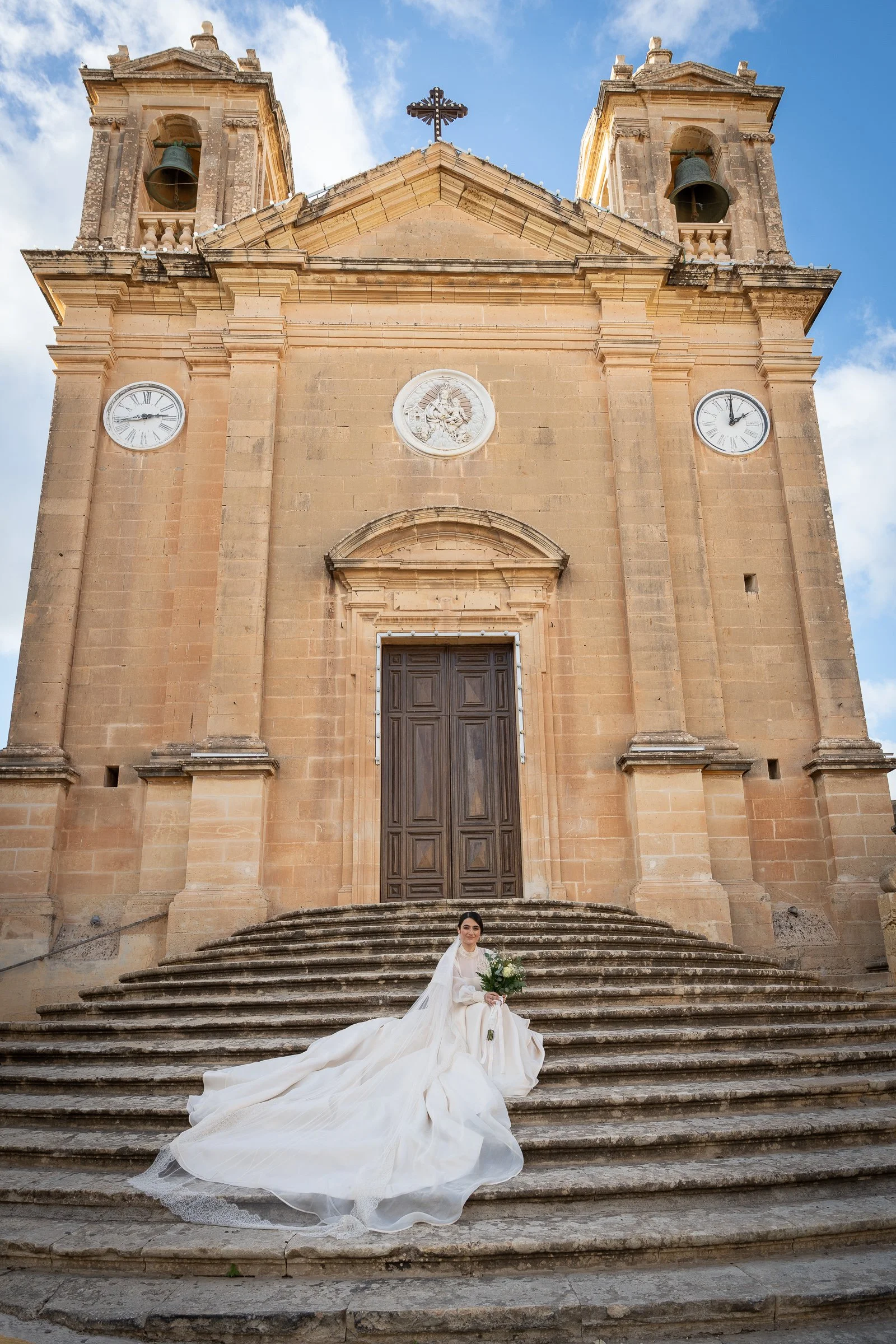 Elisa Zack Wedding Couple Focus Fotos Gozo Malta Ghajnsielem Citadel classic Luke Azzopardi-88.jpg