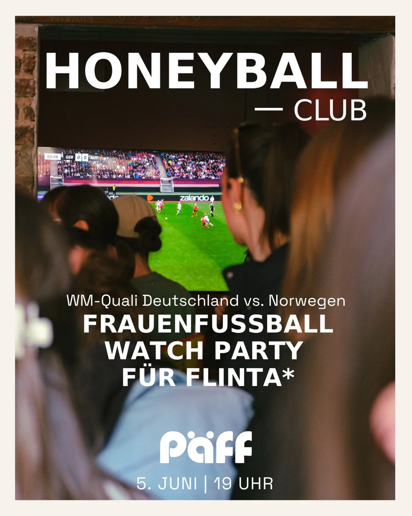 📺 Einlass 19:00 | Ansto&szlig; 20:30 | Party ab ~22:30
🎟️ Tickets: Link in Bio.

FLINTA* zentriert. Allies willkommen. Du musst kein Fu&szlig;ball-Fan sein, Lust auf gute Vibes reicht. 🫶

Und f&uuml;r alle, die im Stadion gucken: Wir laden euch he
