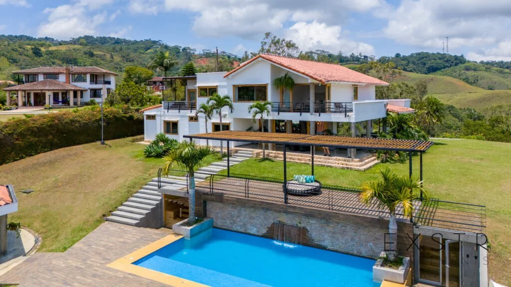 Finca San Antonio, lago Calima - Colombia