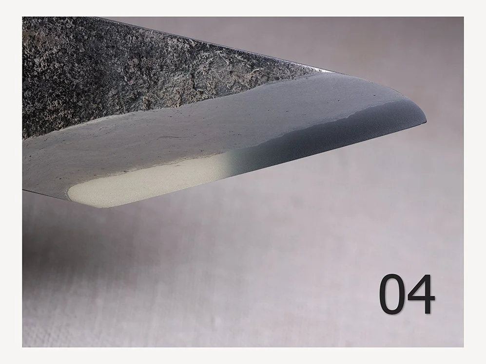 Swatch 04 —  finish left by the Awasedo on the reference blade