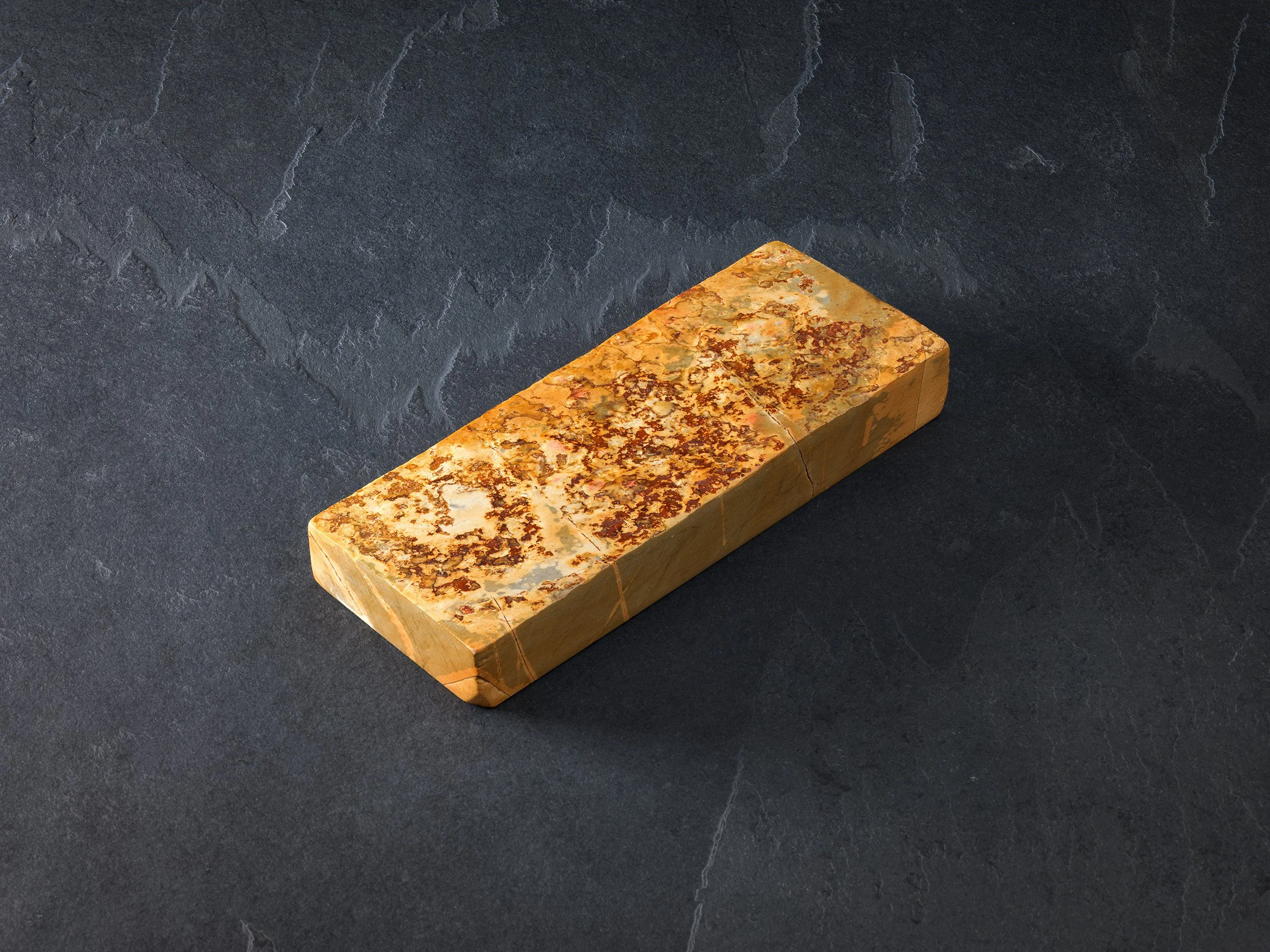 Ohira suita_bench-stone_bottom.jpg