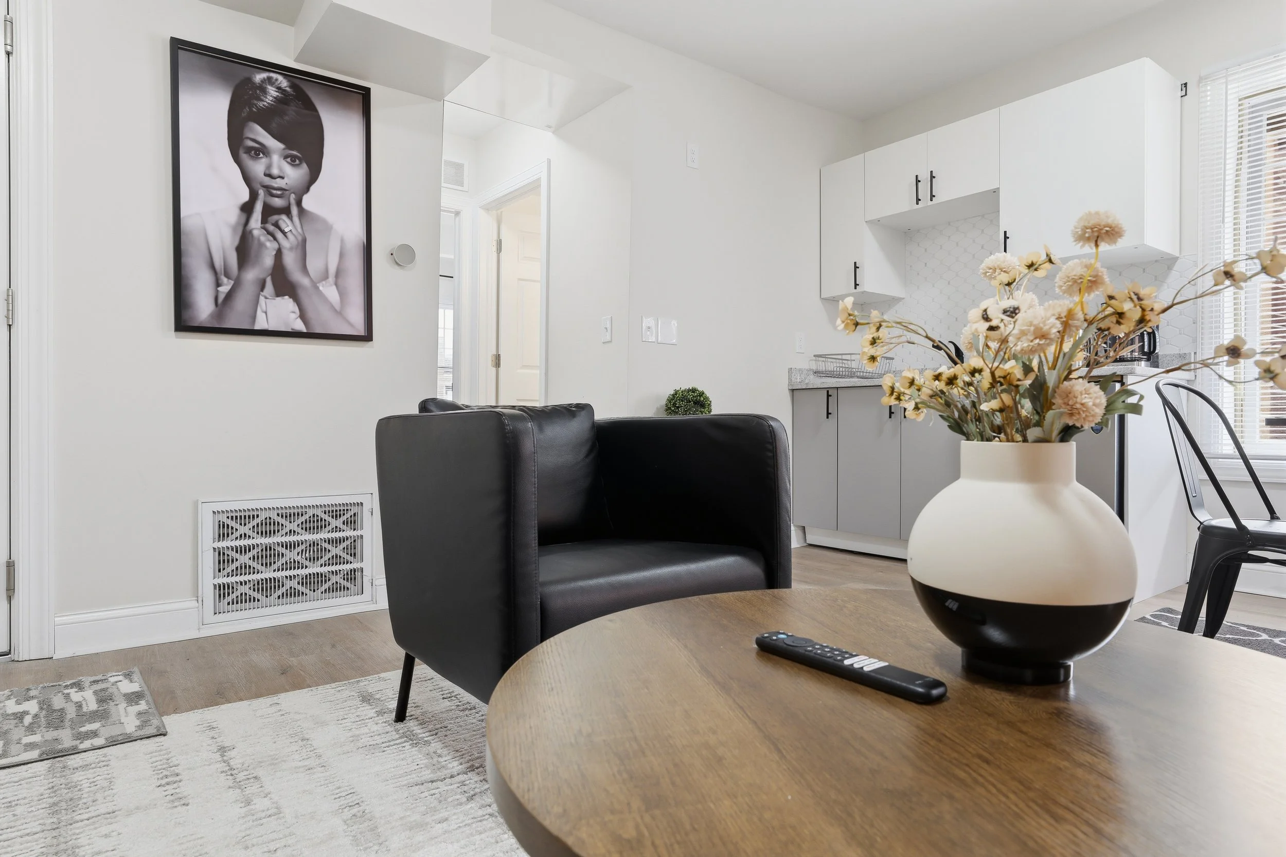 43_4635 john r st-43.jpg