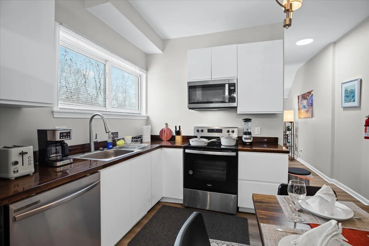 15-558 Marston St Apt. #1.jpg