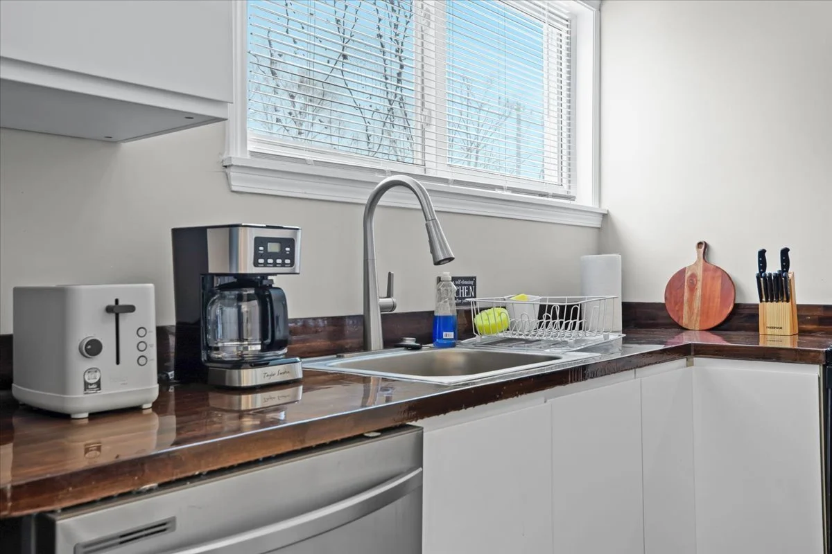 16-558 Marston St Apt. #1.jpg